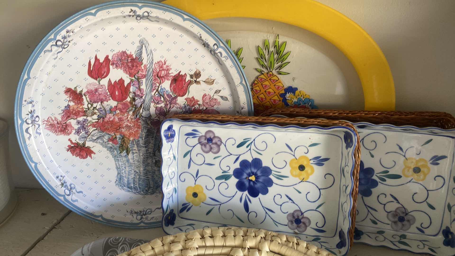 Photo 1 of GARAGE SHELF - PLATTERS AND MORE