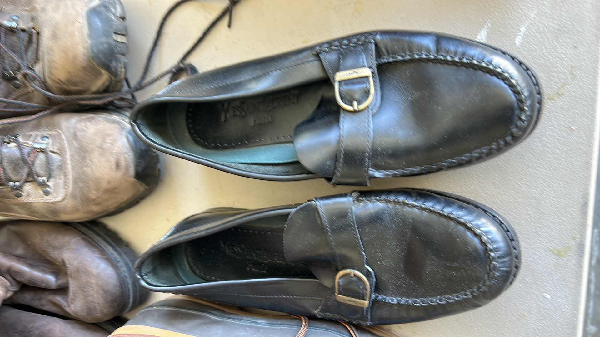 View 4 of 6 PAIRS MENS SHOE ASSORTMENT MENS 10 & 42.5