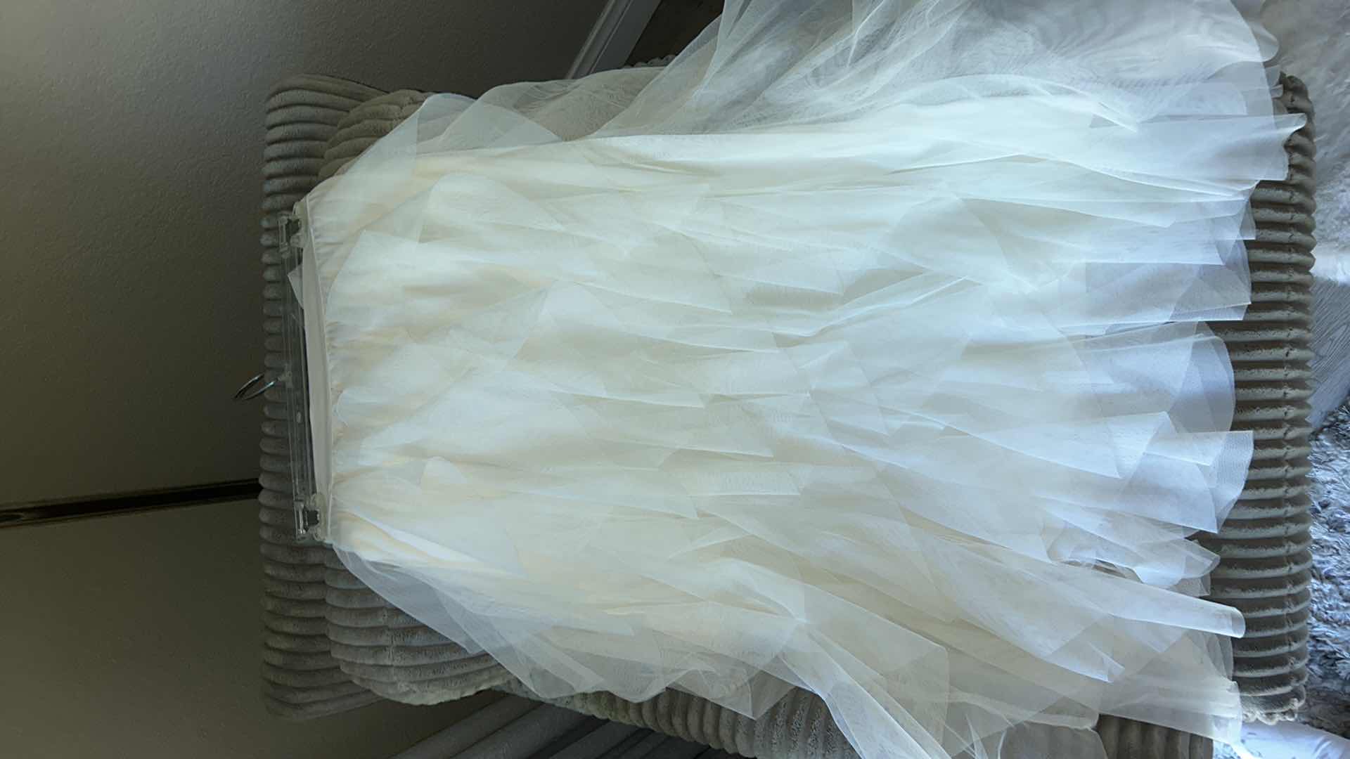 Photo 1 of WOMENS DILLARDS CHELSEA AND VIOLET  CUTE LAYERED TULLE IVORY ANKLE LENGTH SKIRT SIZE L (WORN ONCE)