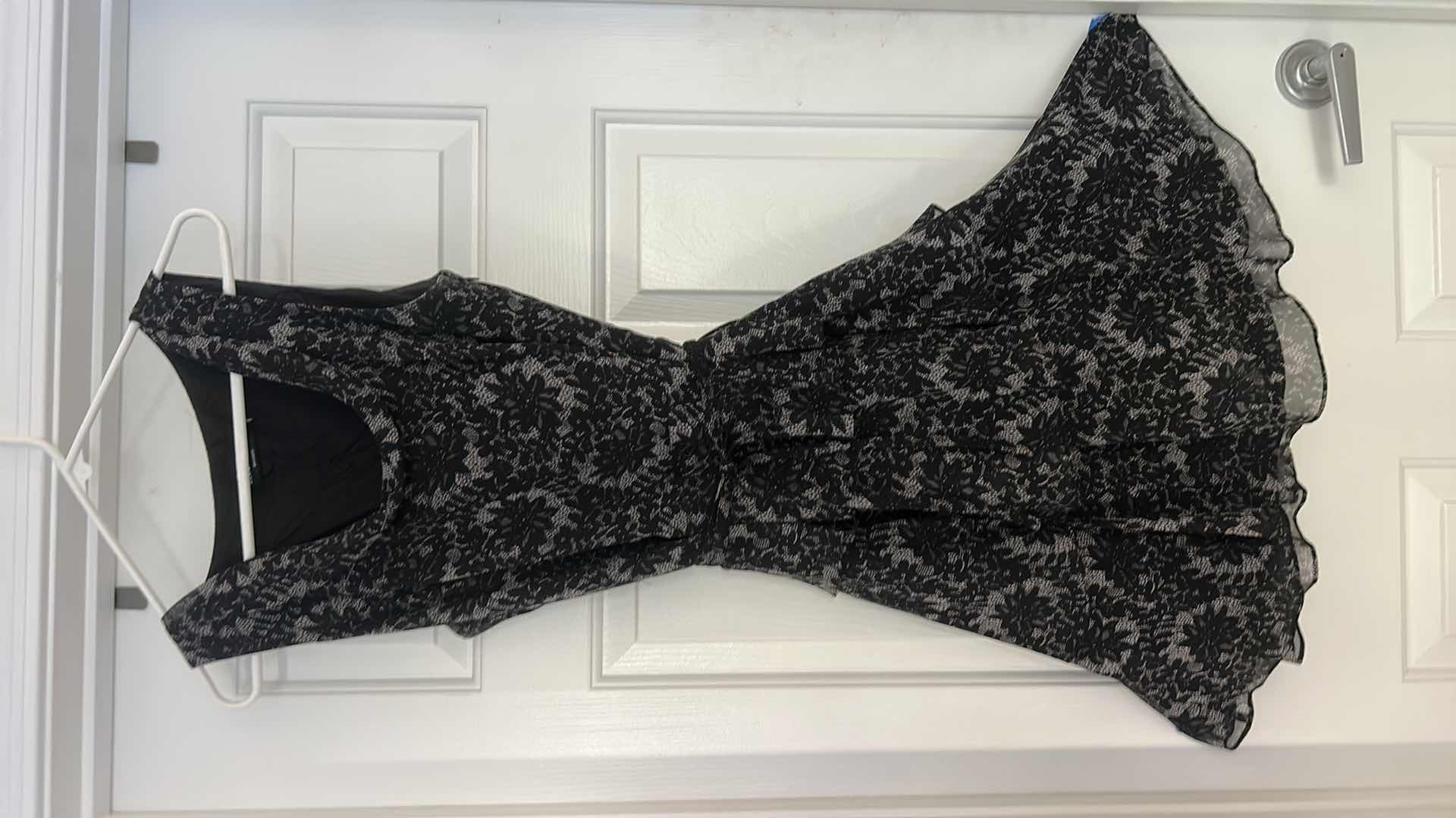 Photo 1 of WOMENS BEAUTIFUL ELLEN TRACY COCKTAIL DRESS SIZE 12