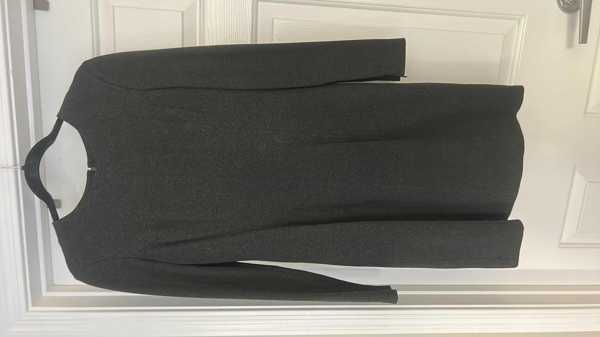 Photo 1 of WOMENS FLATTERING THEORY BODY HUGGING DRESS SIZE 6