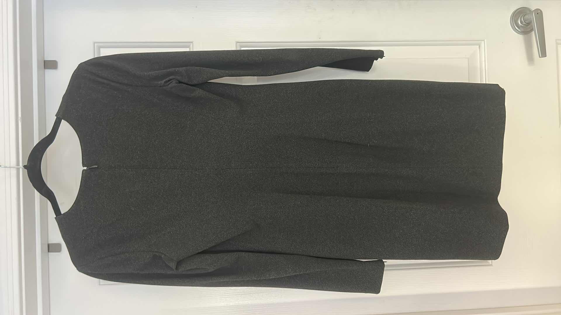 Photo 1 of WOMENS FLATTERING THEORY BODY HUGGING DRESS SIZE 6