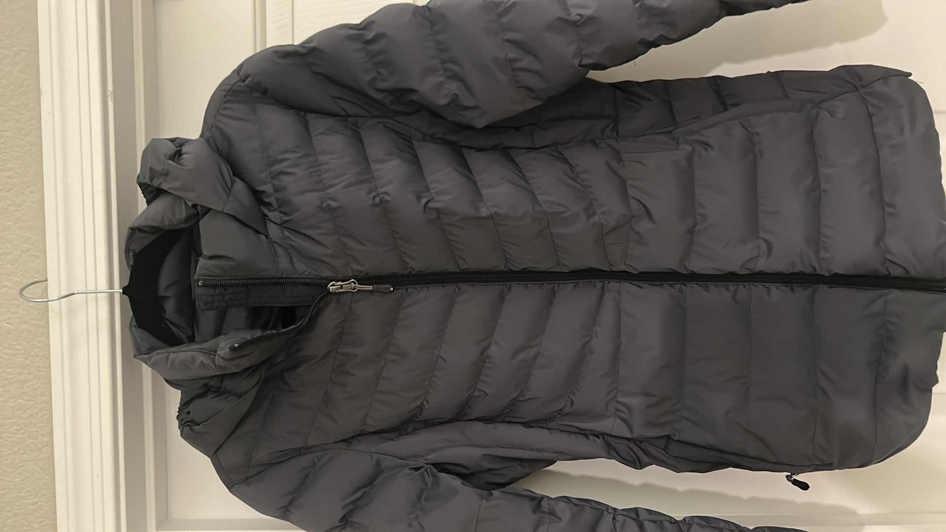 Photo 1 of WOMENS 32DEGREES GEAT ZIP UP PUFFER JACKET WITH HOOD SIZE LARGE