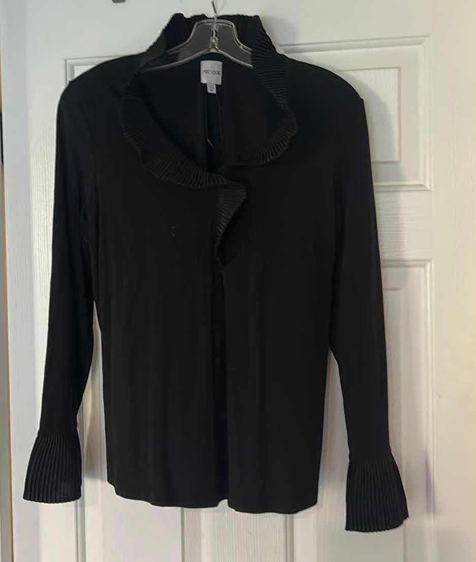 Photo 1 of WOMENS BLACK NIC-ZOE BLACK TOP SIZE MED