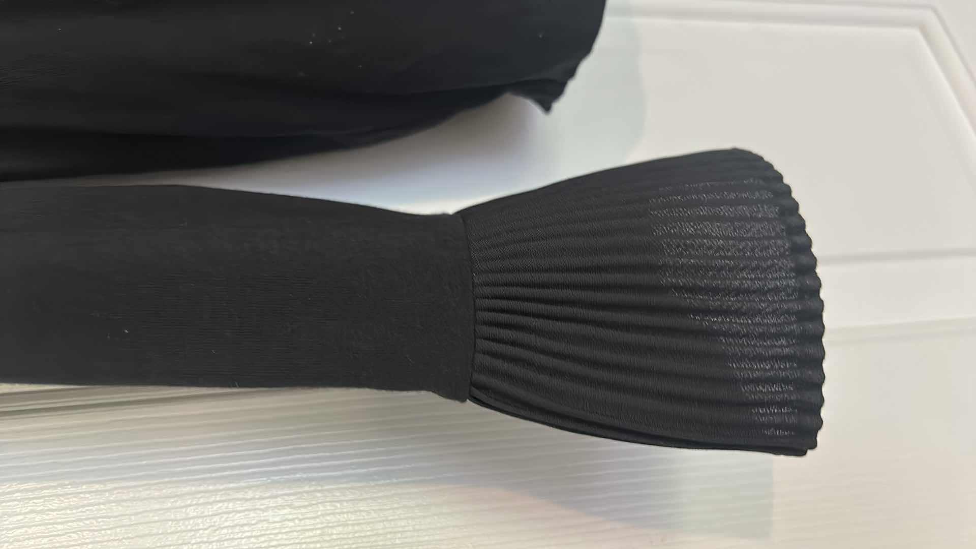 Photo 1 of WOMENS BLACK NIC-ZOE BLACK TOP SIZE MED