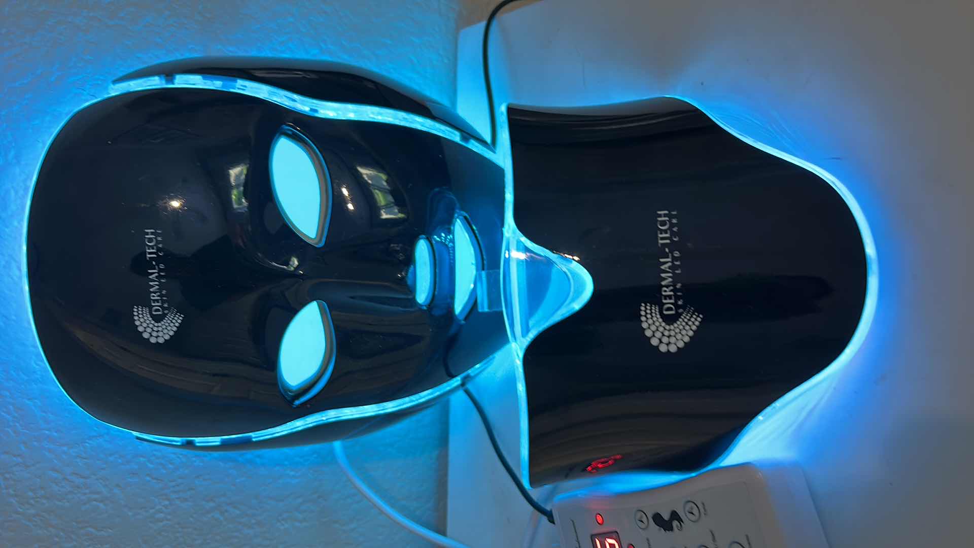 Photo 5 of DERMAL TECH MULTI COLOR LED SKINCARE MASK FOR FACE AND NECK