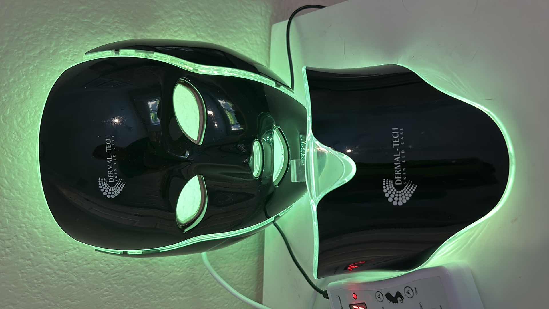 Photo 4 of DERMAL TECH MULTI COLOR LED SKINCARE MASK FOR FACE AND NECK