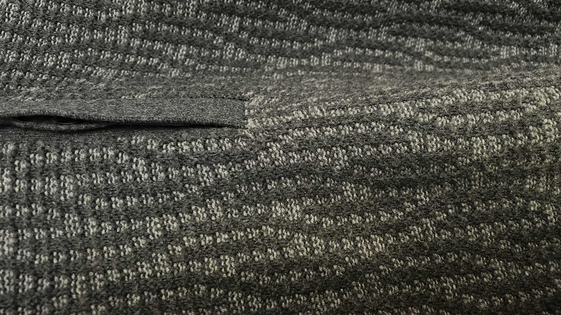 Photo 1 of MENS CALVIN KLEIN XL 100% WOOL PULLOVER SWEATER