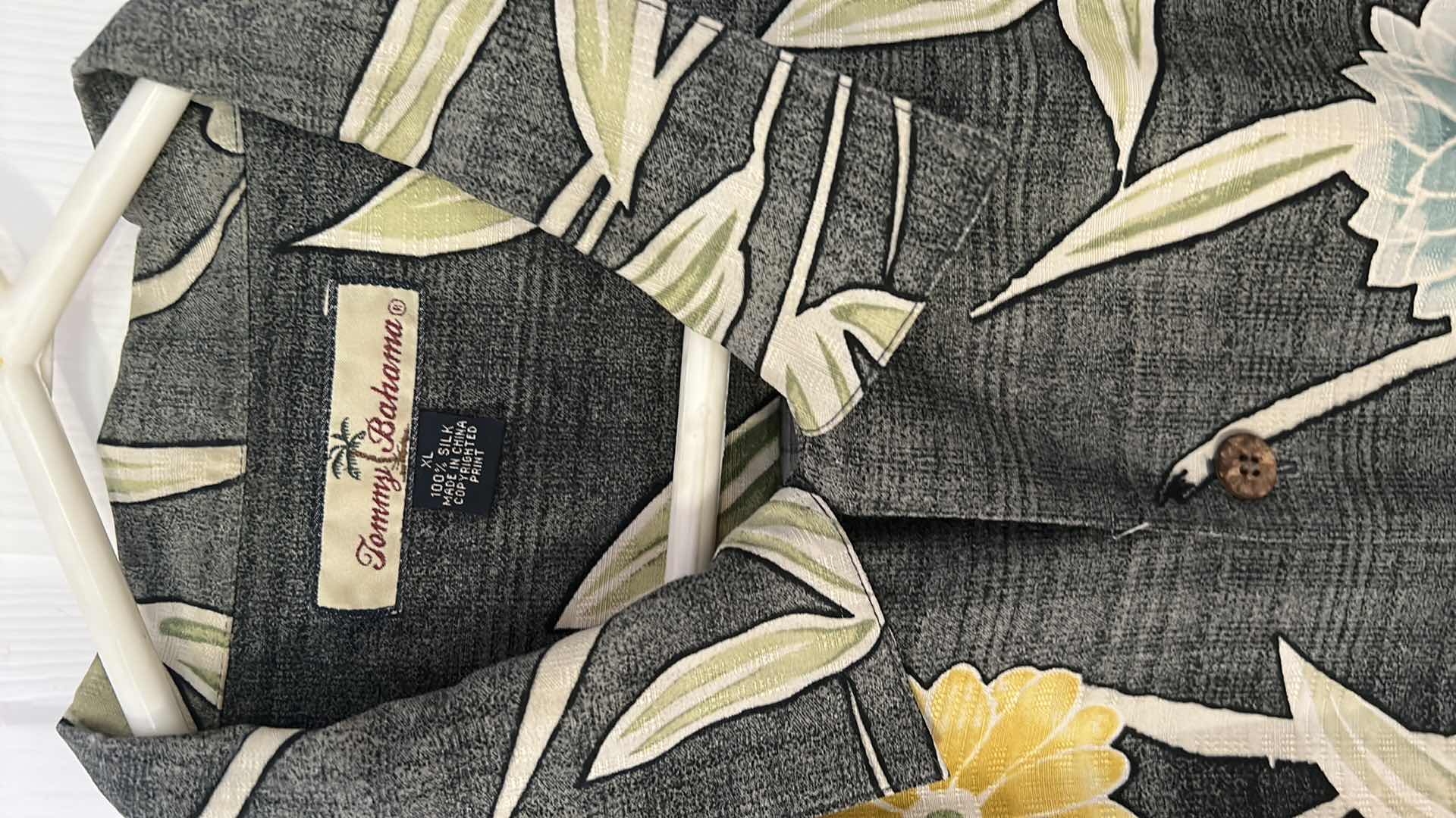 Photo 1 of MENS CLOTHING- TOMMY BAHAMAS 100% SILK HAWAIIAN SHIRTSIZE XL