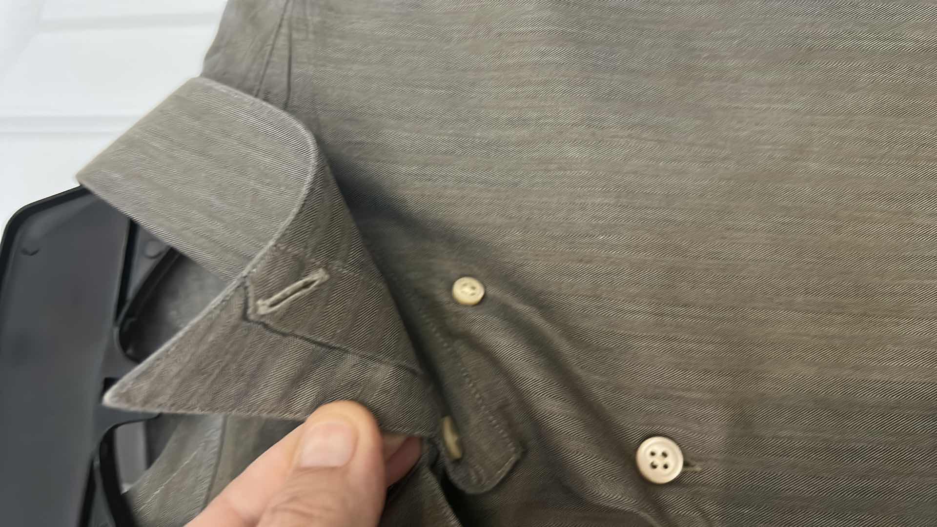 Photo 1 of MENS CLOTHING- IKE BEHAR NEW YORK 100% COTTON COLLARED BUTTON DOWN SHIRT SIZE LARGE