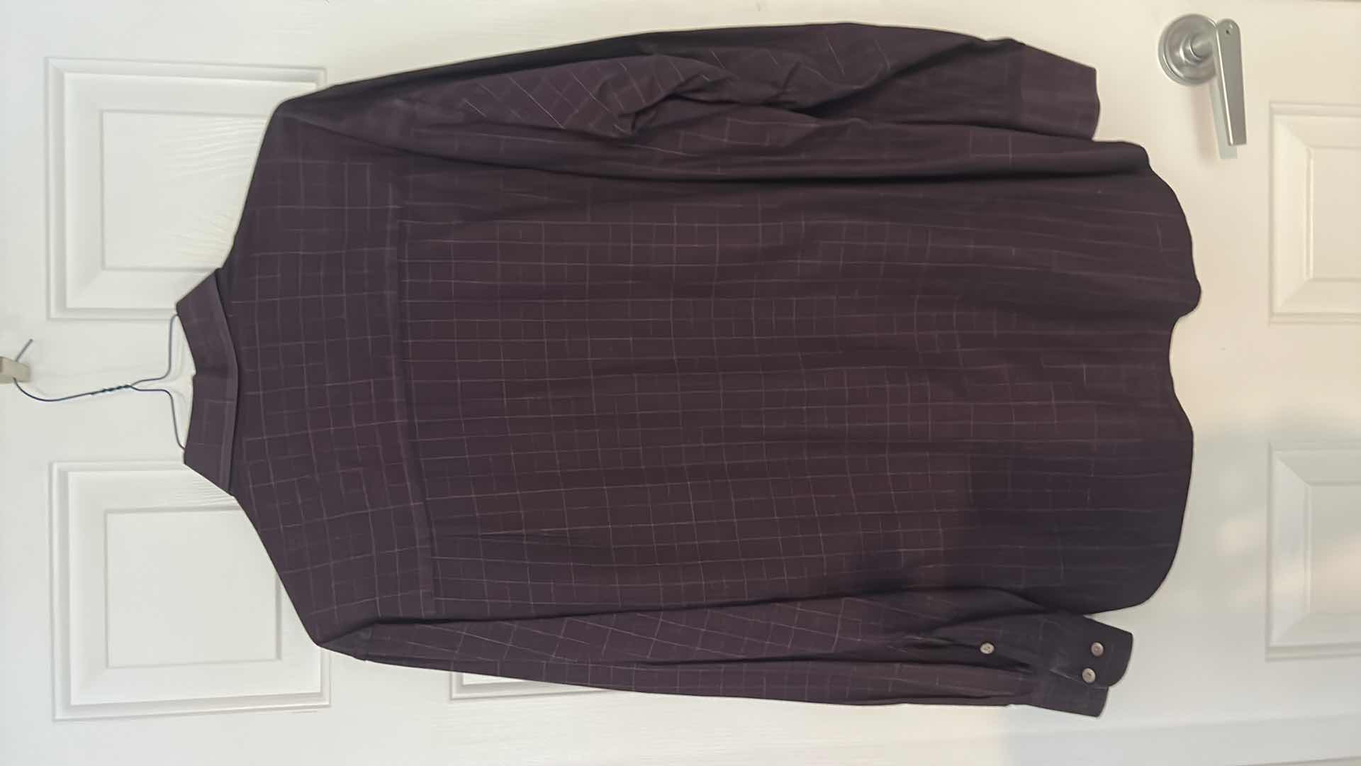 Photo 1 of MENS CLOTHING- IKE BEHAR NEW YORK 100% COTTON COLLARED BUTTON DOWN SHIRT SIZE LARGE