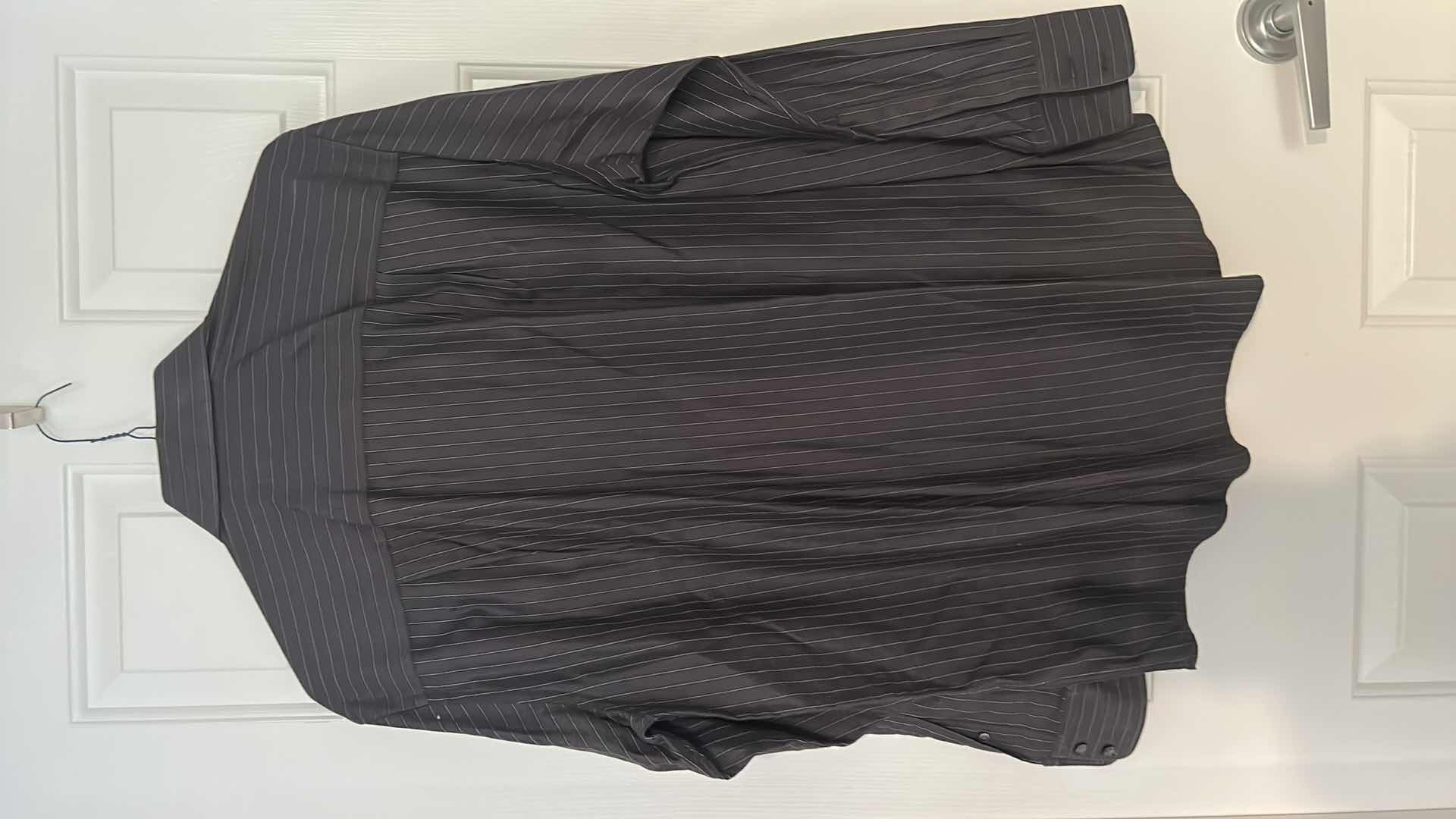 Photo 1 of MENS CLOTHING- CALVIN KLEIN 100% COTTON COLLARED BUTTON DOWN SHIRT SIZE 16 1/2 - 34 35