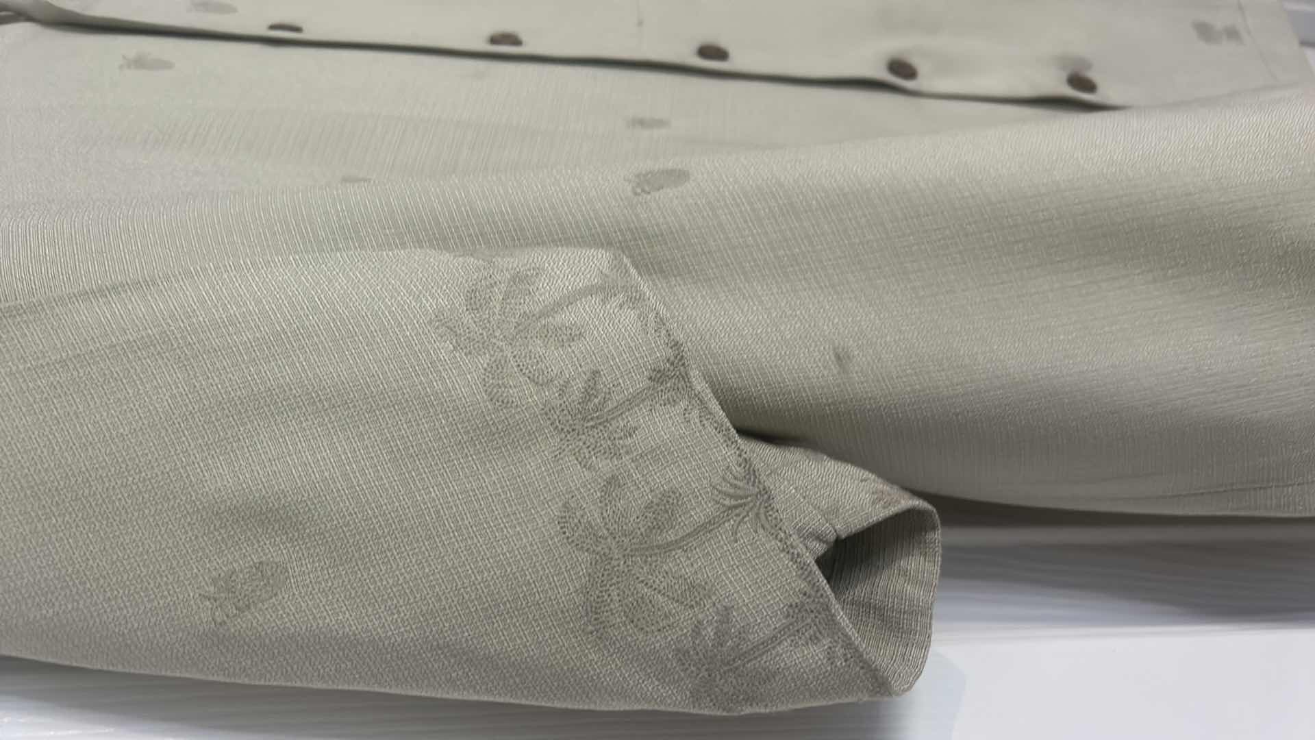 Photo 1 of MENS CLOTHING- TOMMY BAHAMAS 100% SILK SHIRT SIZE L