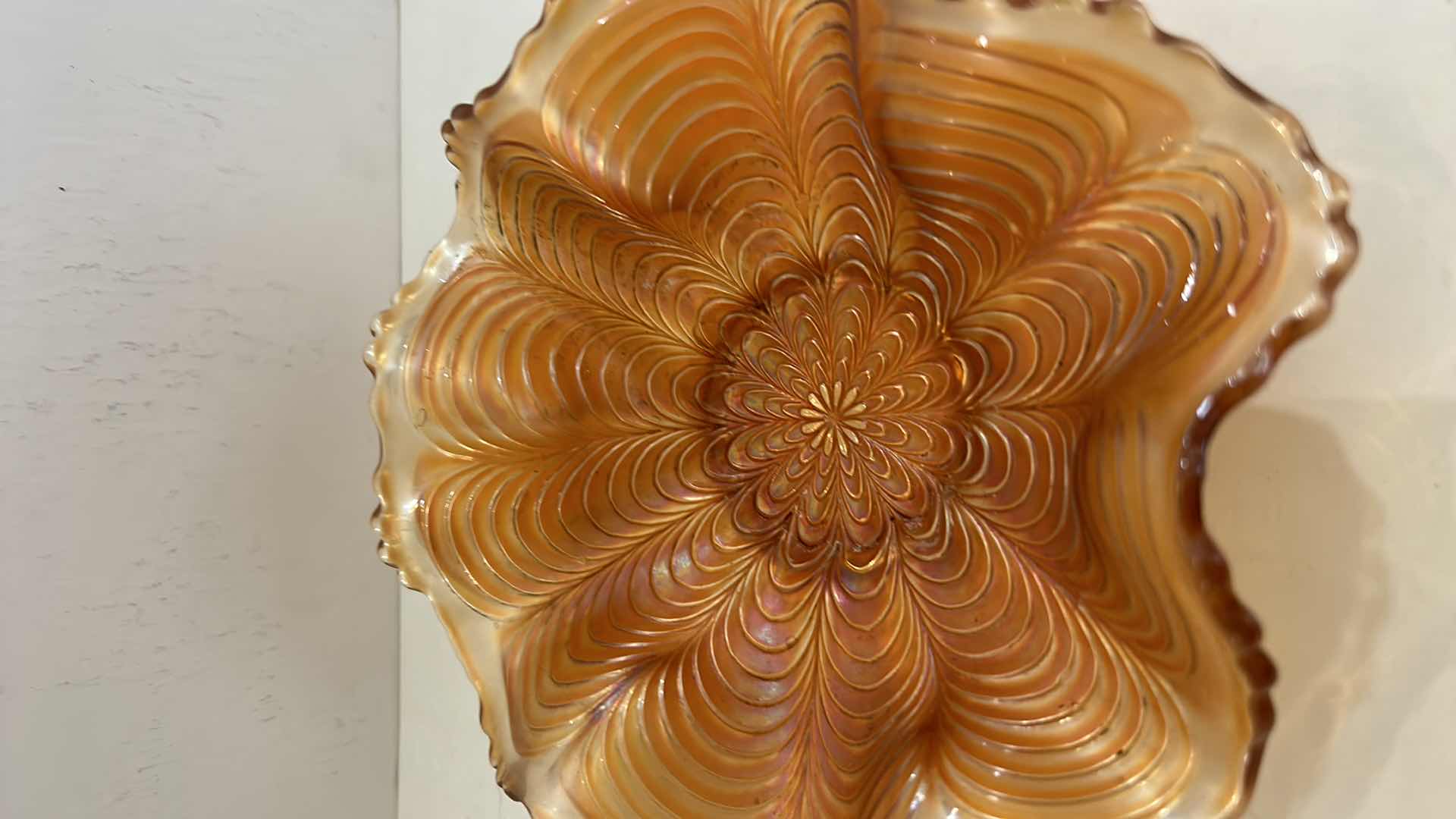 Photo 1 of VINTAGE CARNIVAL GLASS SCALLOPED BOWL 
7” x 2 1/4”