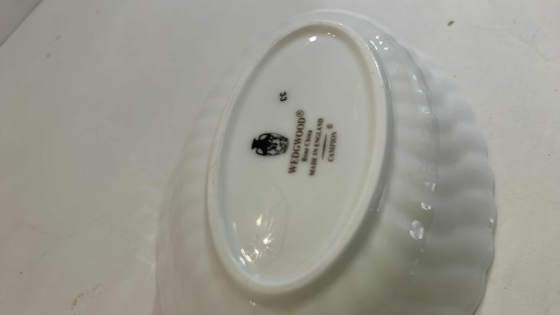 Photo 1 of SMALL WEDGWOOD BONE CHINA MADE IN ENGLAND CAMPION DISH 6“ x 4 1/2“ x 1 1/2“