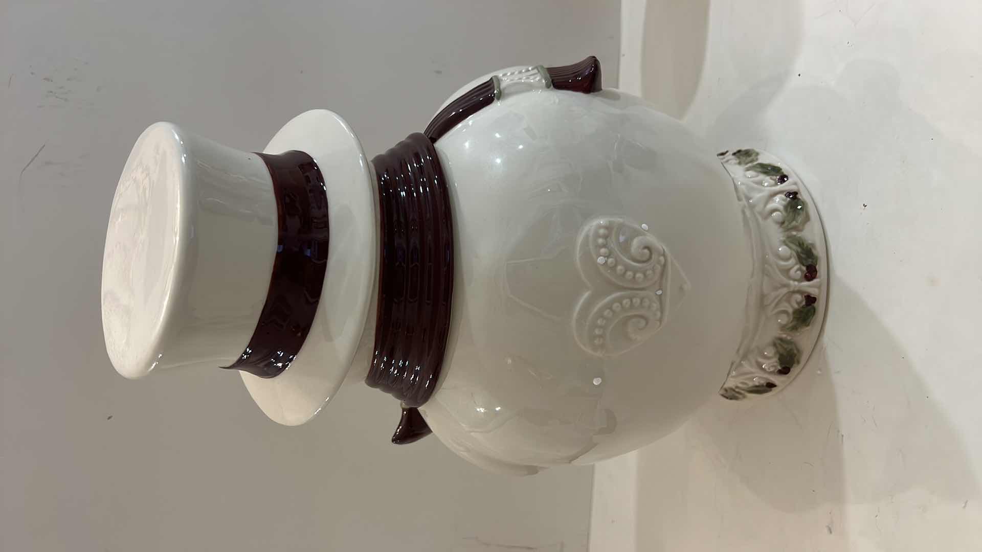 Photo 1 of COOKIE JAR- COOKIES ARE A GIFT OF LOVE SNOWMAN H13.5”