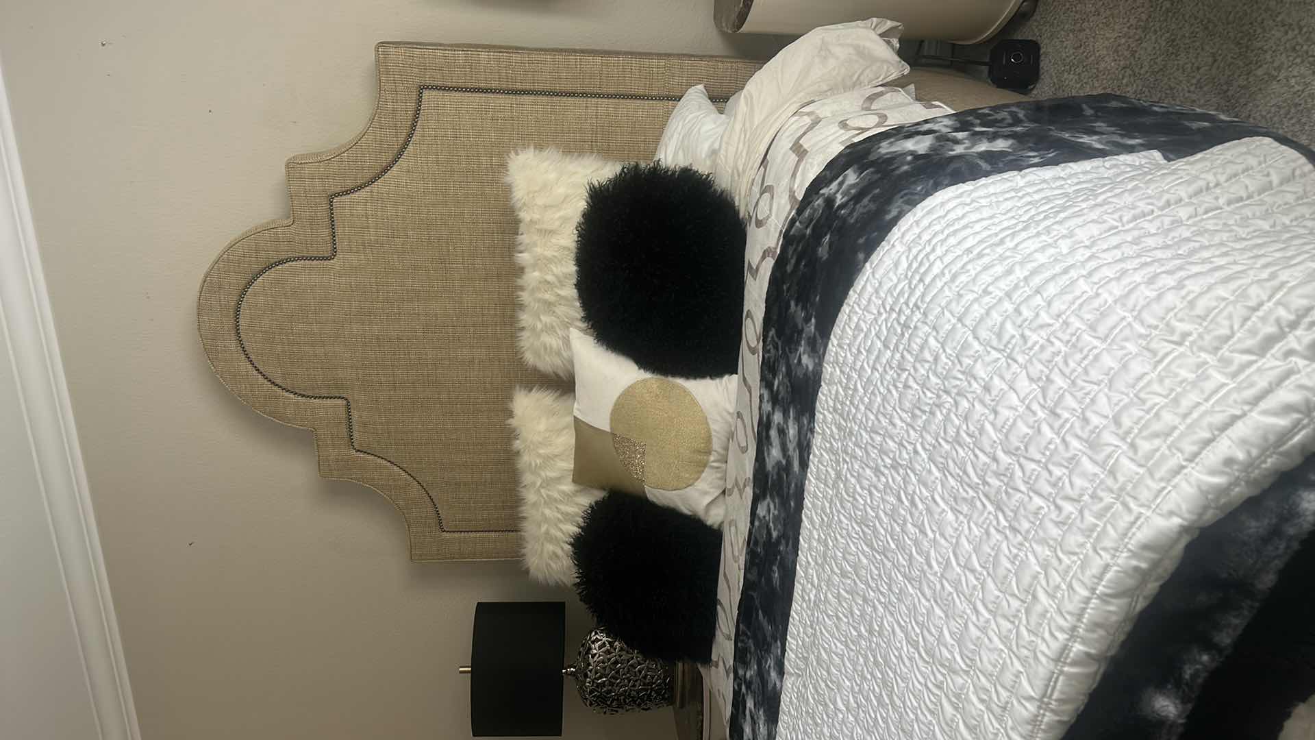 Photo 1 of QUEEN HEADBOARD AND SURROUND (BEDDING AND MATTRESS NOT INCLUDED) 64” x 89” x 82”