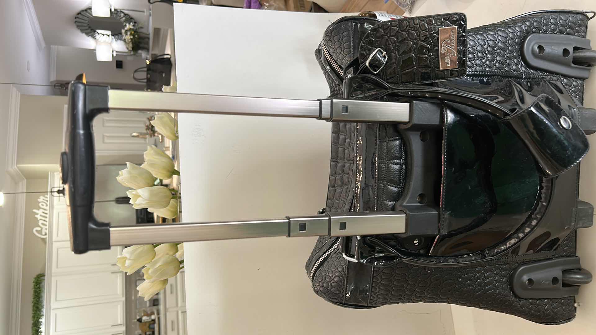 Photo 1 of THE SHOPPES AT THE PALAZZO ROLLING OVERNIGHT BAG / LUGGAGE