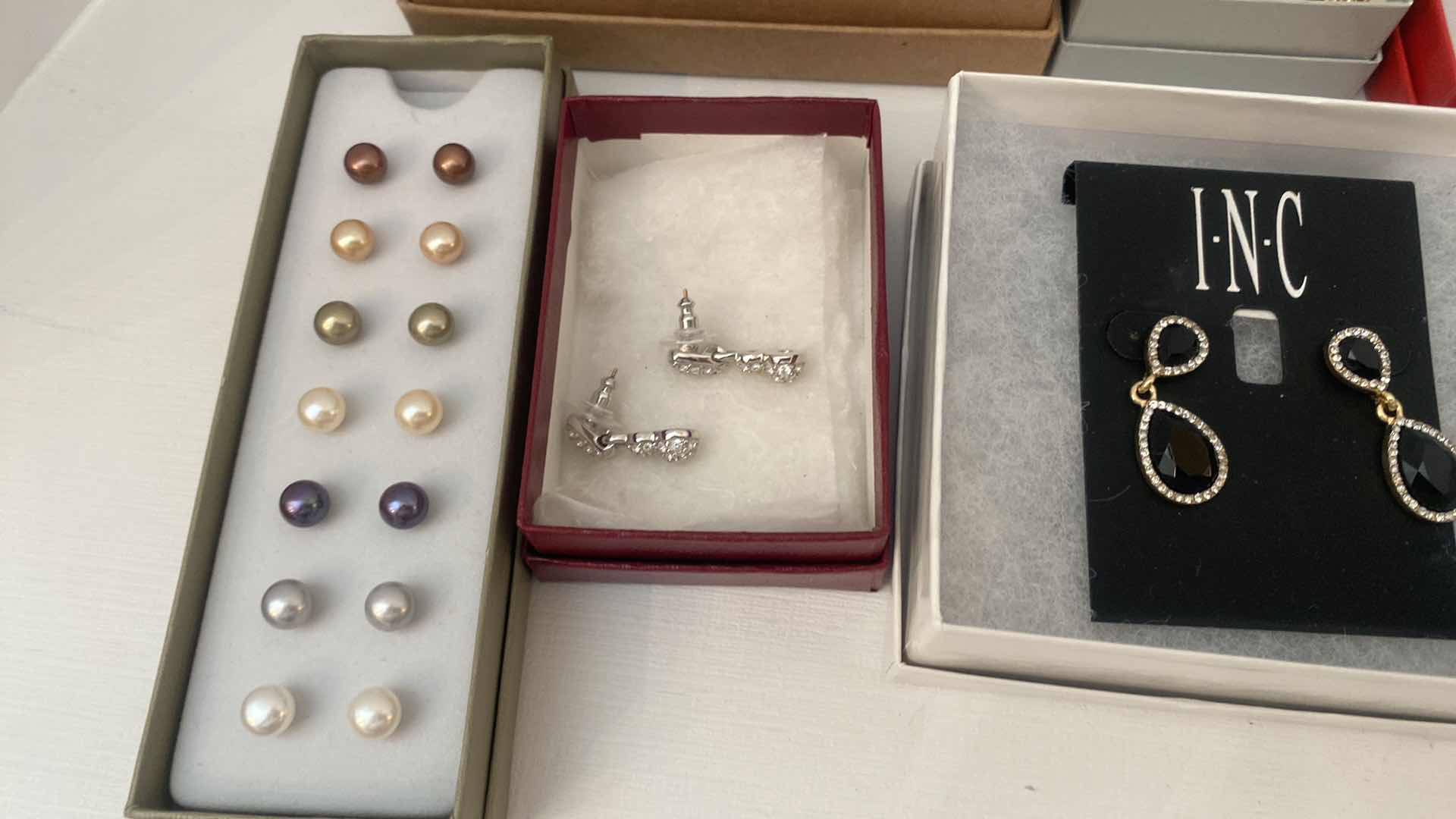 Photo 1 of COSTUME JEWELRY - EARRINGS ASSORTMENT