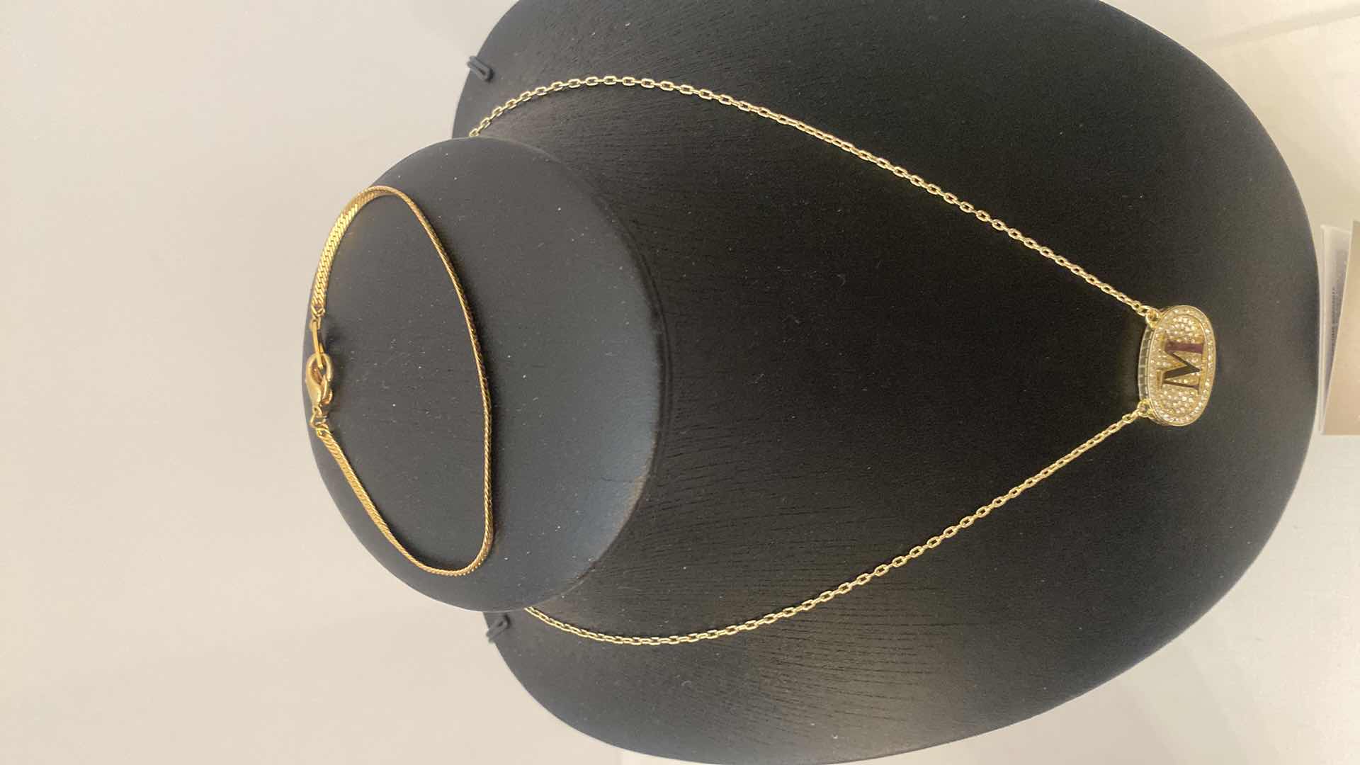 Photo 1 of HEIDI DAUS NECKLACE COSTUME JEWELRY & UNBRANDED BRACELET