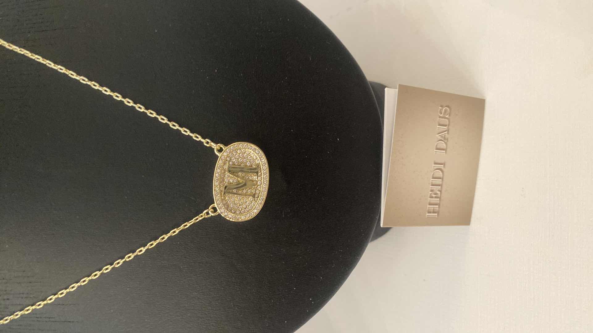 Photo 1 of HEIDI DAUS NECKLACE COSTUME JEWELRY & UNBRANDED BRACELET