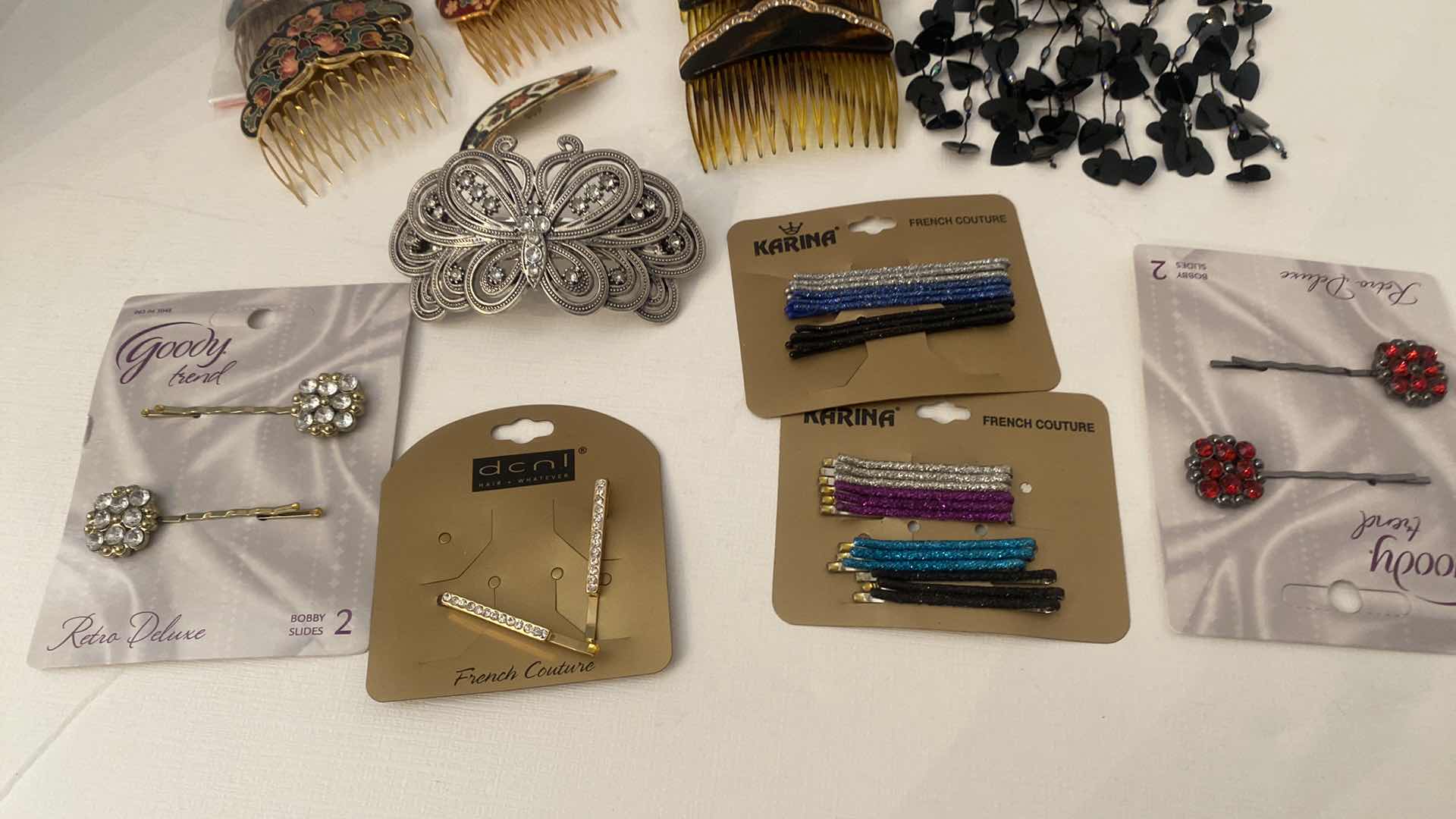 Photo 1 of HAIR ACCESSORIES