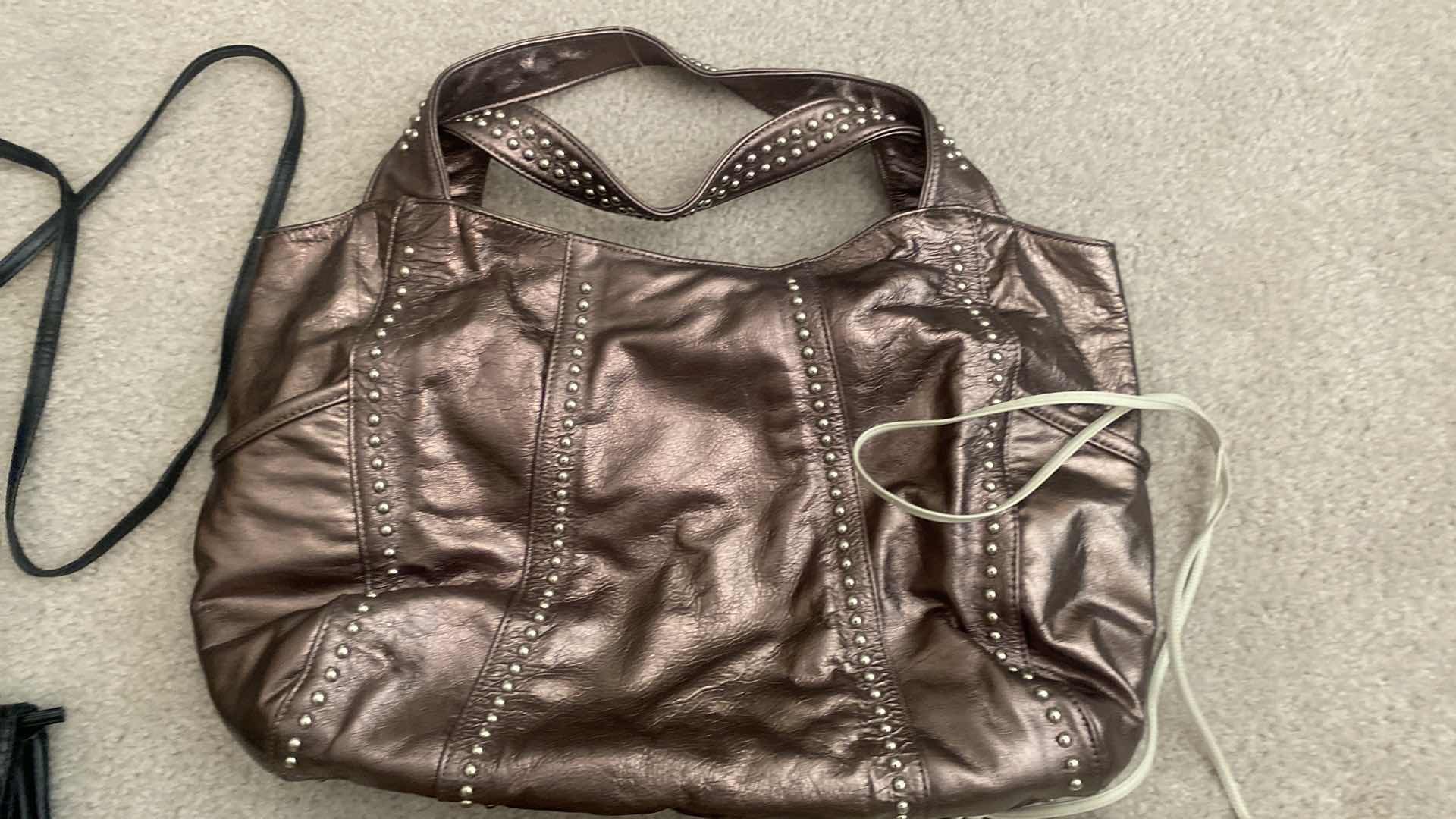 Photo 1 of WOMENS HANDBAG ASSORTMENT