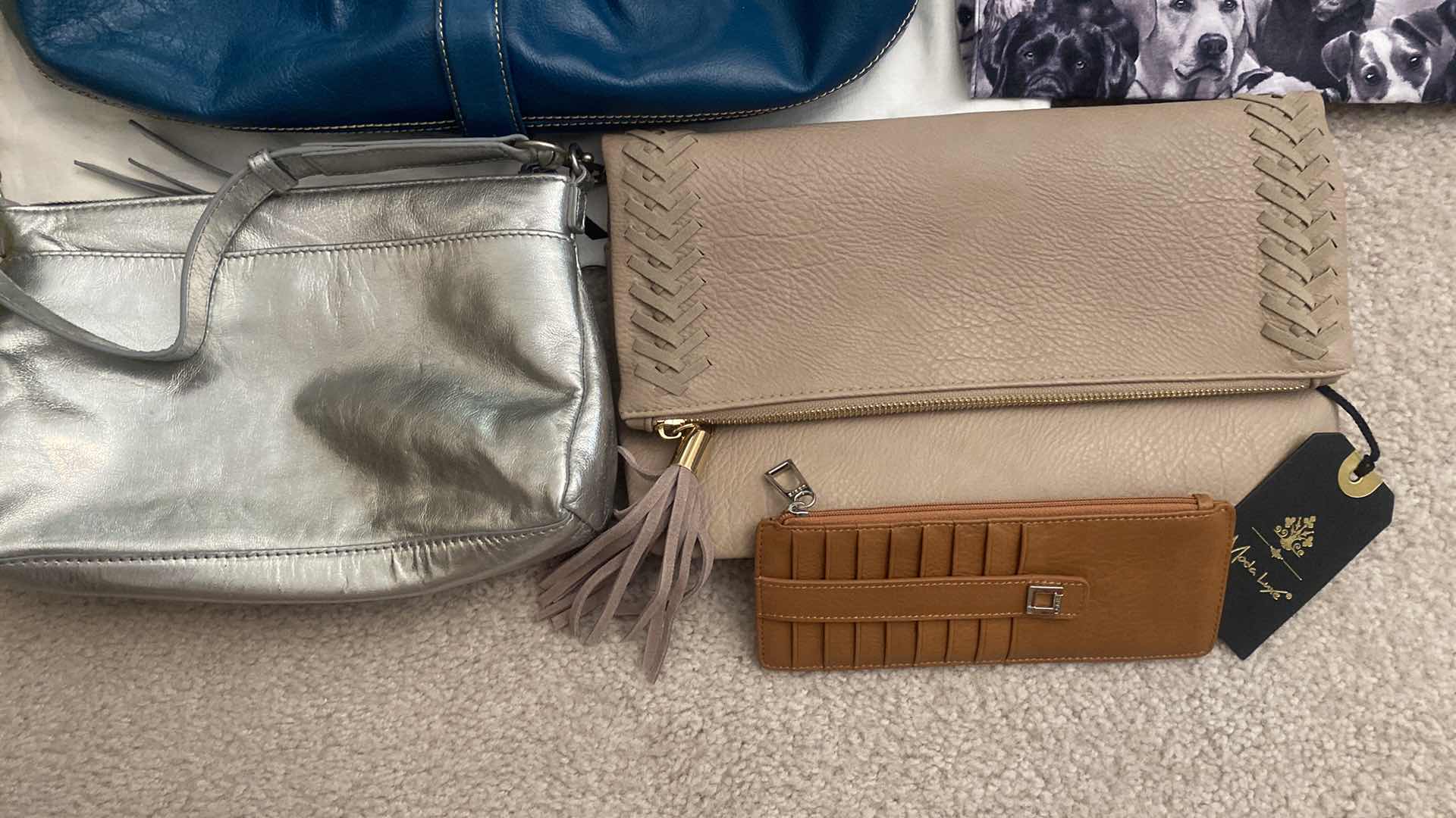 Photo 1 of WOMENS HANDBAG ASSORTMENT