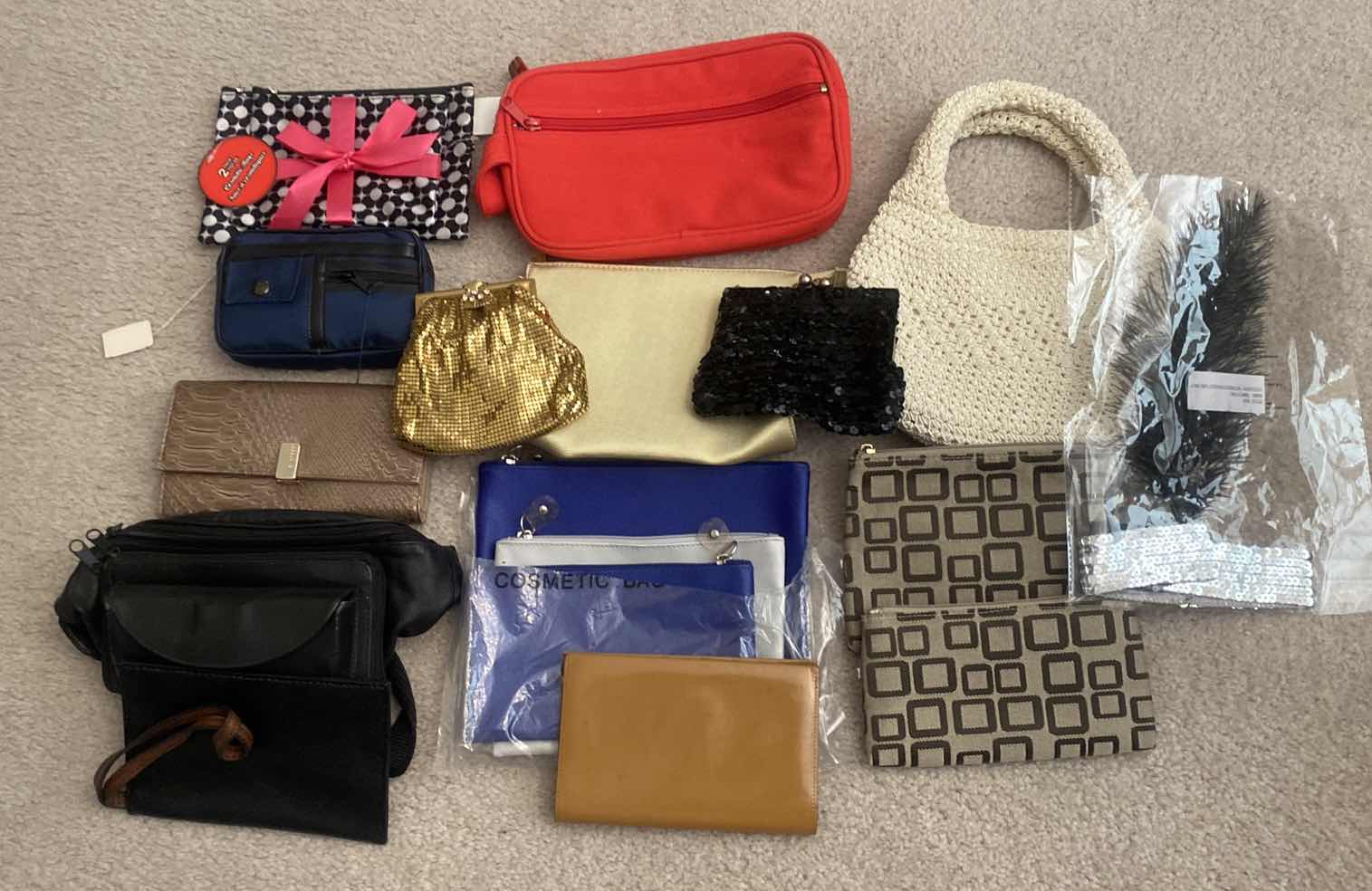 Photo 1 of WOMENS WALLETS & COSMETIC BAGS