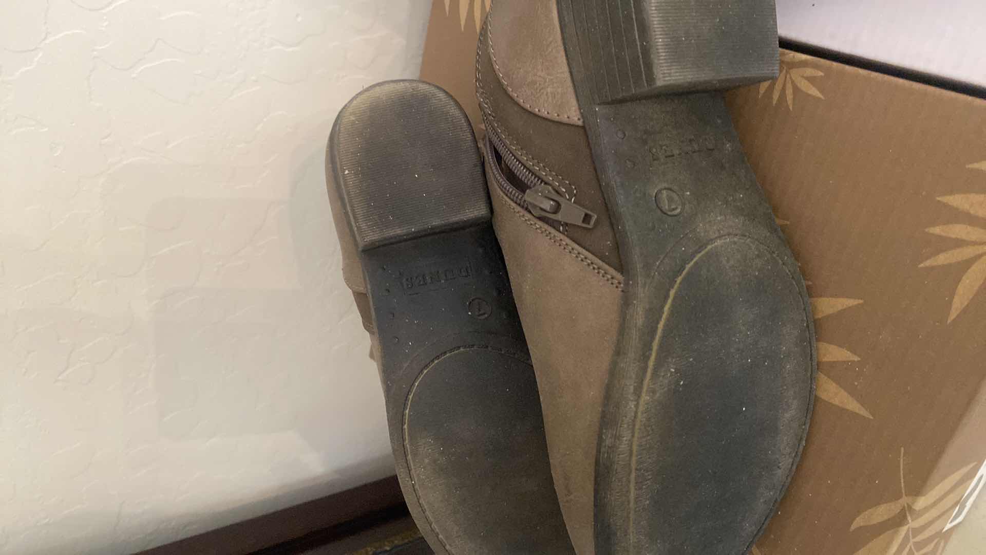 Photo 1 of NEW IN BOX WOMENS SIZE 7 SHOES - 2 PAIRS