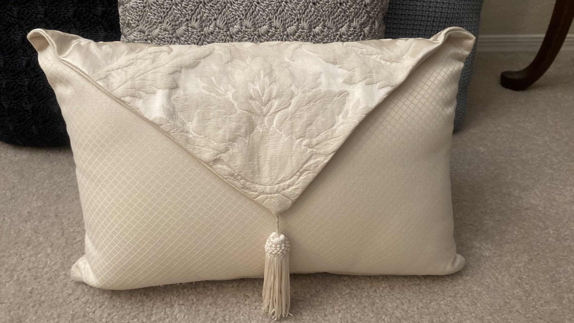 Photo 1 of TOSS PILLOWS