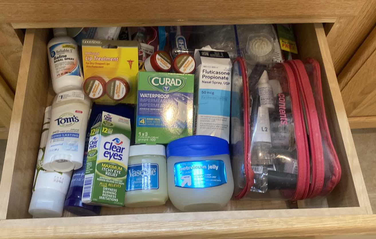 Photo 1 of CONTENTS S MASTER BATH 4 DRAWERS