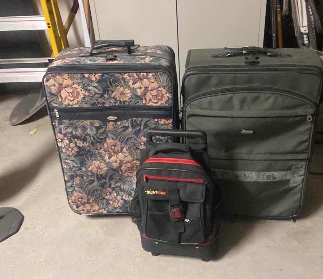 Photo 1 of 3 - LUGGAGE