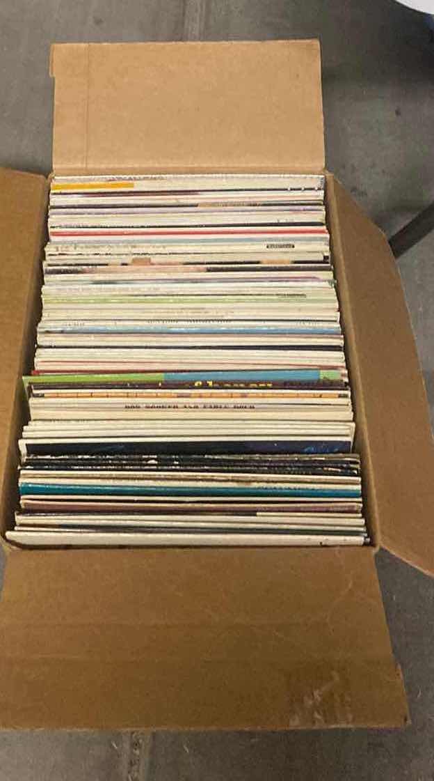 Photo 1 of BOX OF VINYL RECORDS - CLASSICAL AND OLDIES