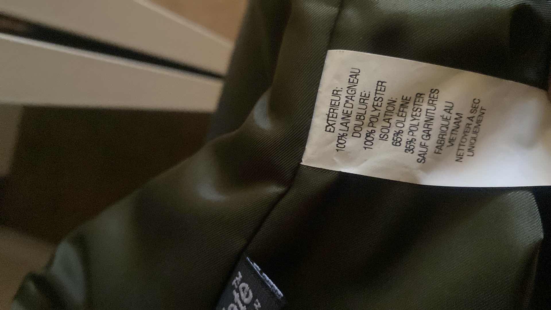 Photo 1 of LADIES SIZE 4P LL BEAN NAVY PEA COAT