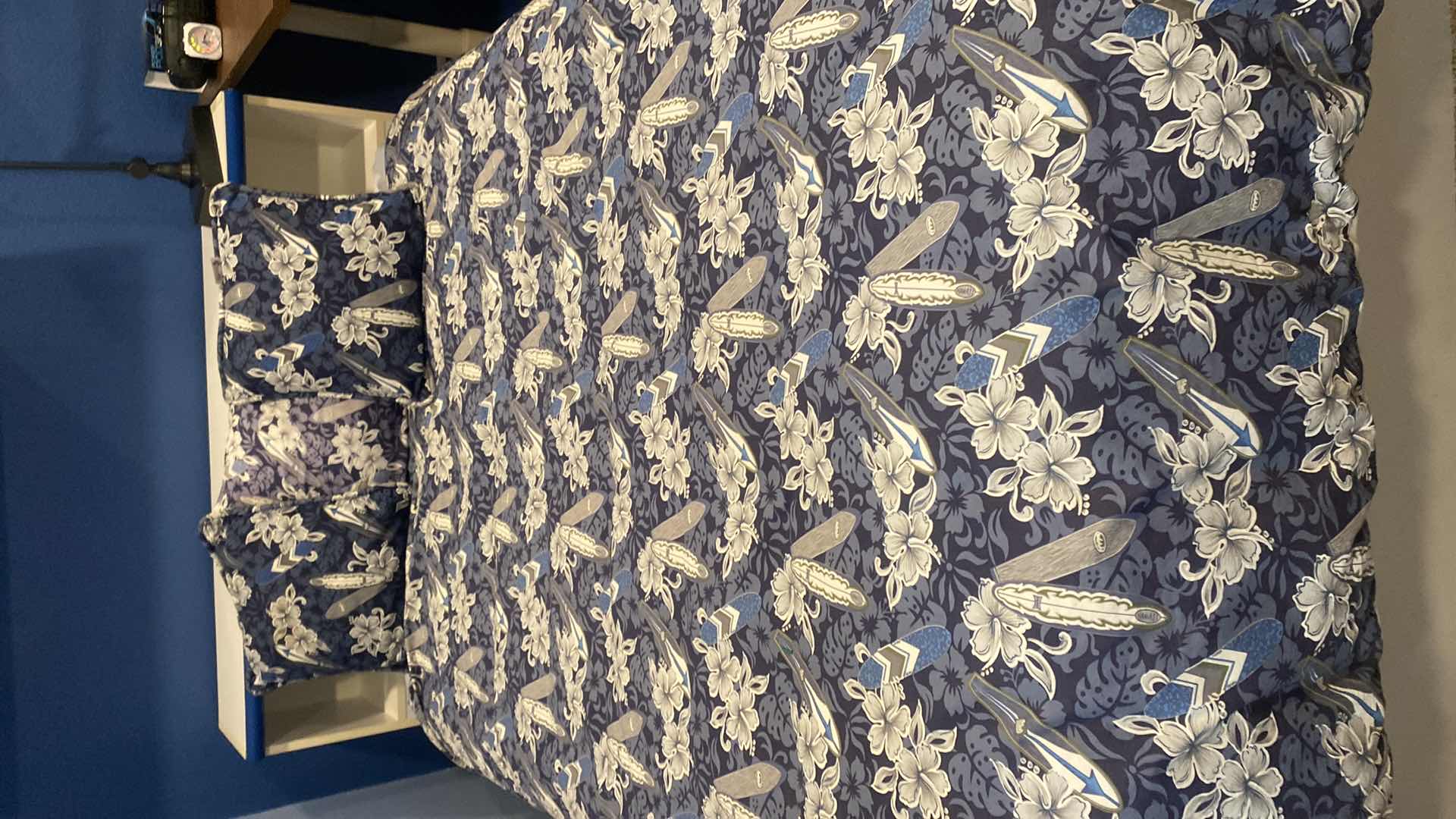 Photo 1 of DEAN MILLER FULL SIZE DUVET WITH COMFORTER & 3 PILLOWS BEDDING