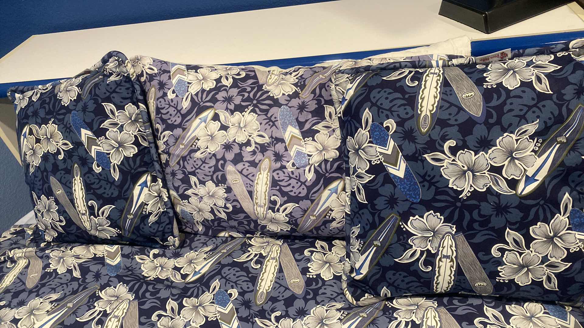 Photo 1 of DEAN MILLER FULL SIZE DUVET WITH COMFORTER & 3 PILLOWS BEDDING