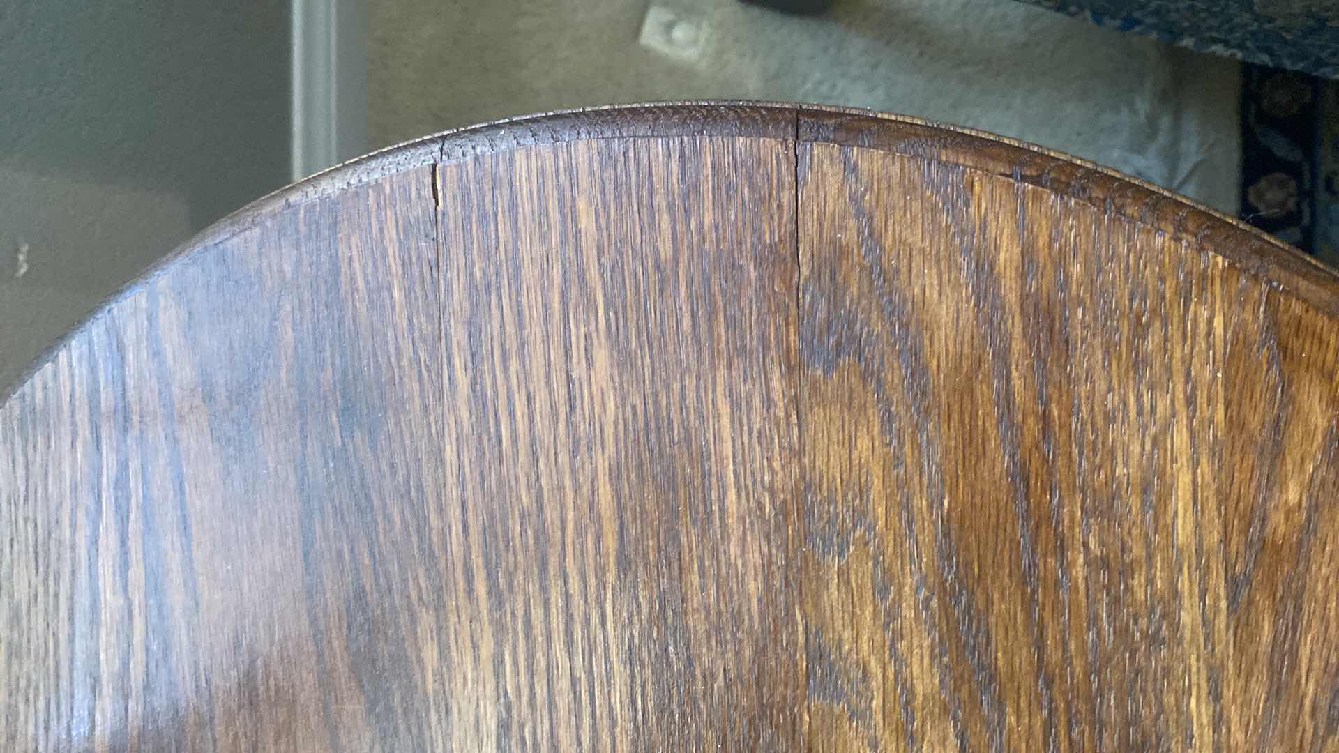 Photo 2 of 22” ROUND OAK END TABLE H20 1/2”