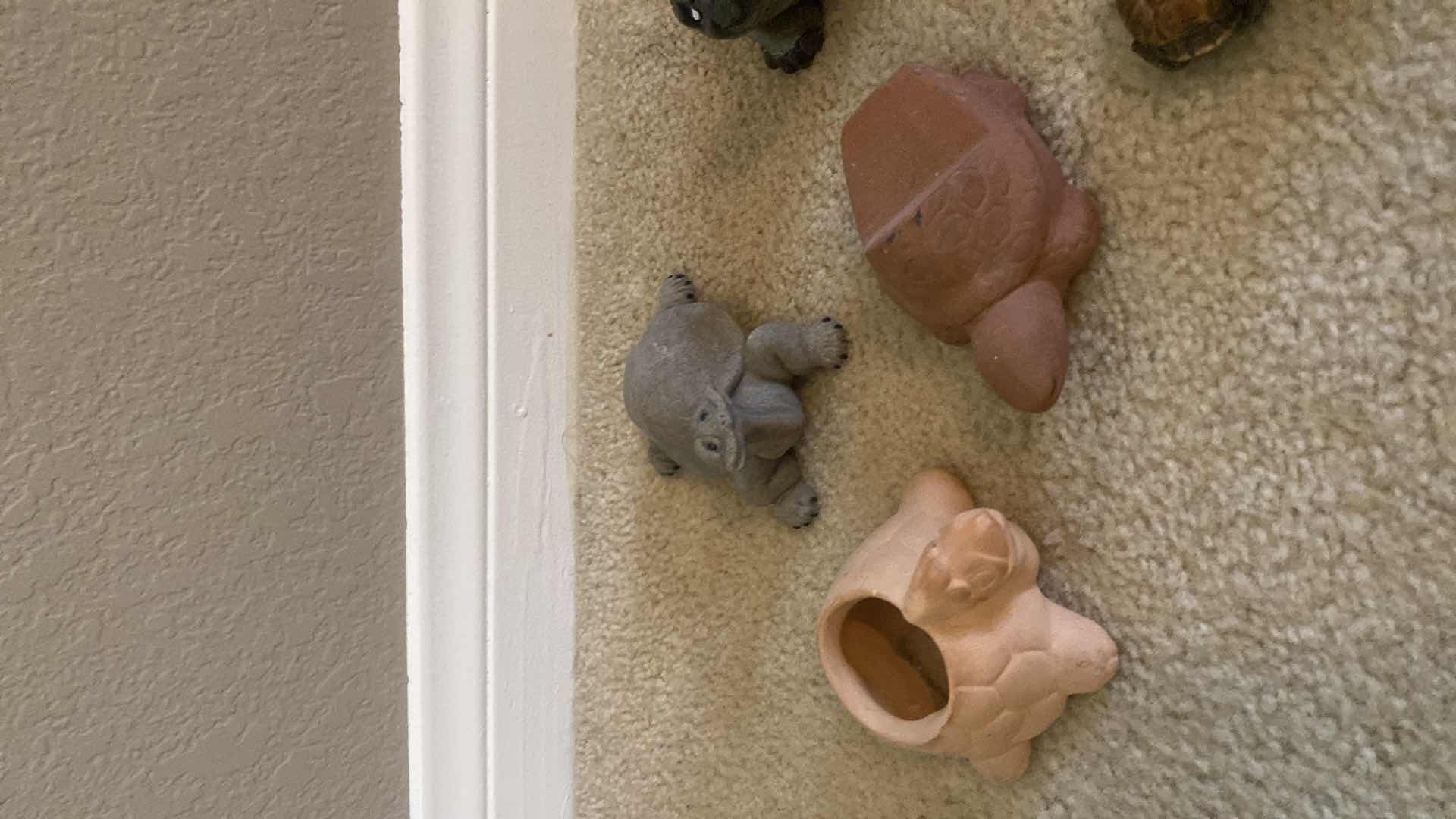 Photo 1 of 7 TURTLE COLLECTION VARIOUS SIZES LARGEST 4 1/2” x 4”