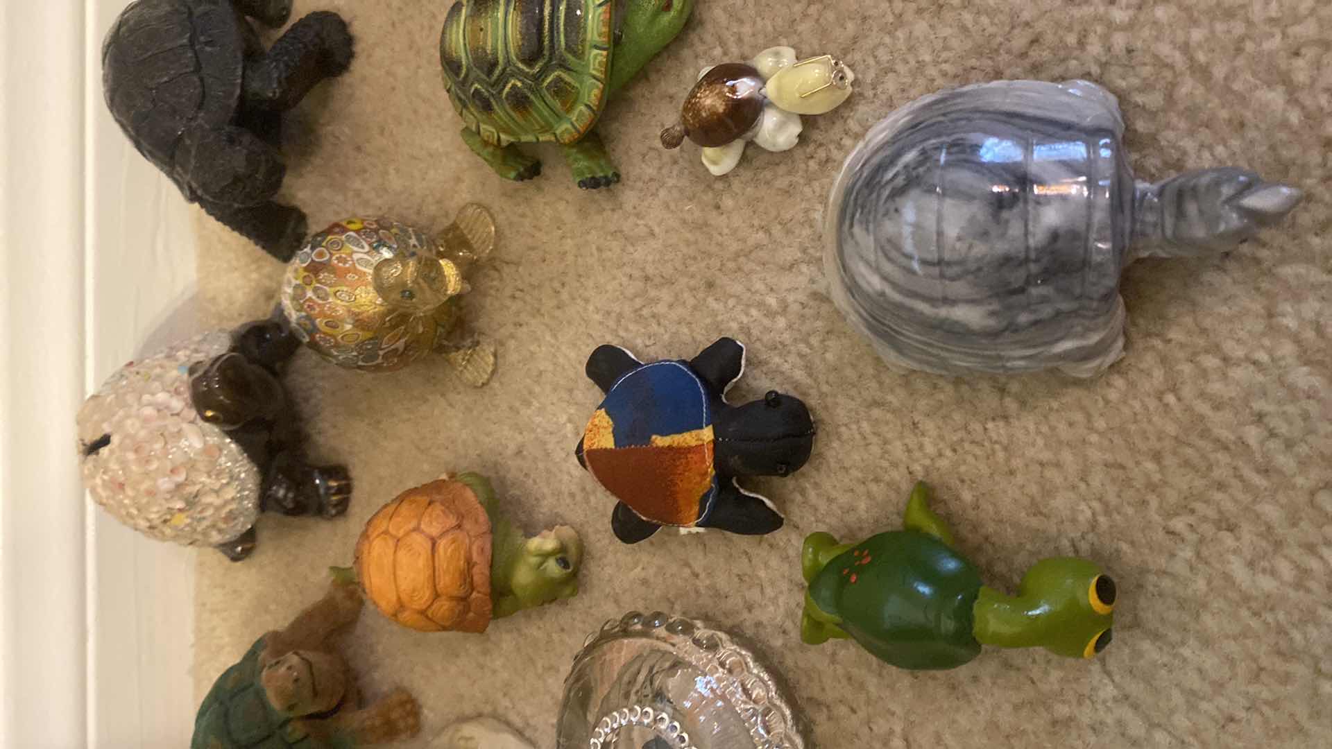 Photo 1 of 15 - TURTLE COLLECTION LARGEST 6 1/2” x 5”