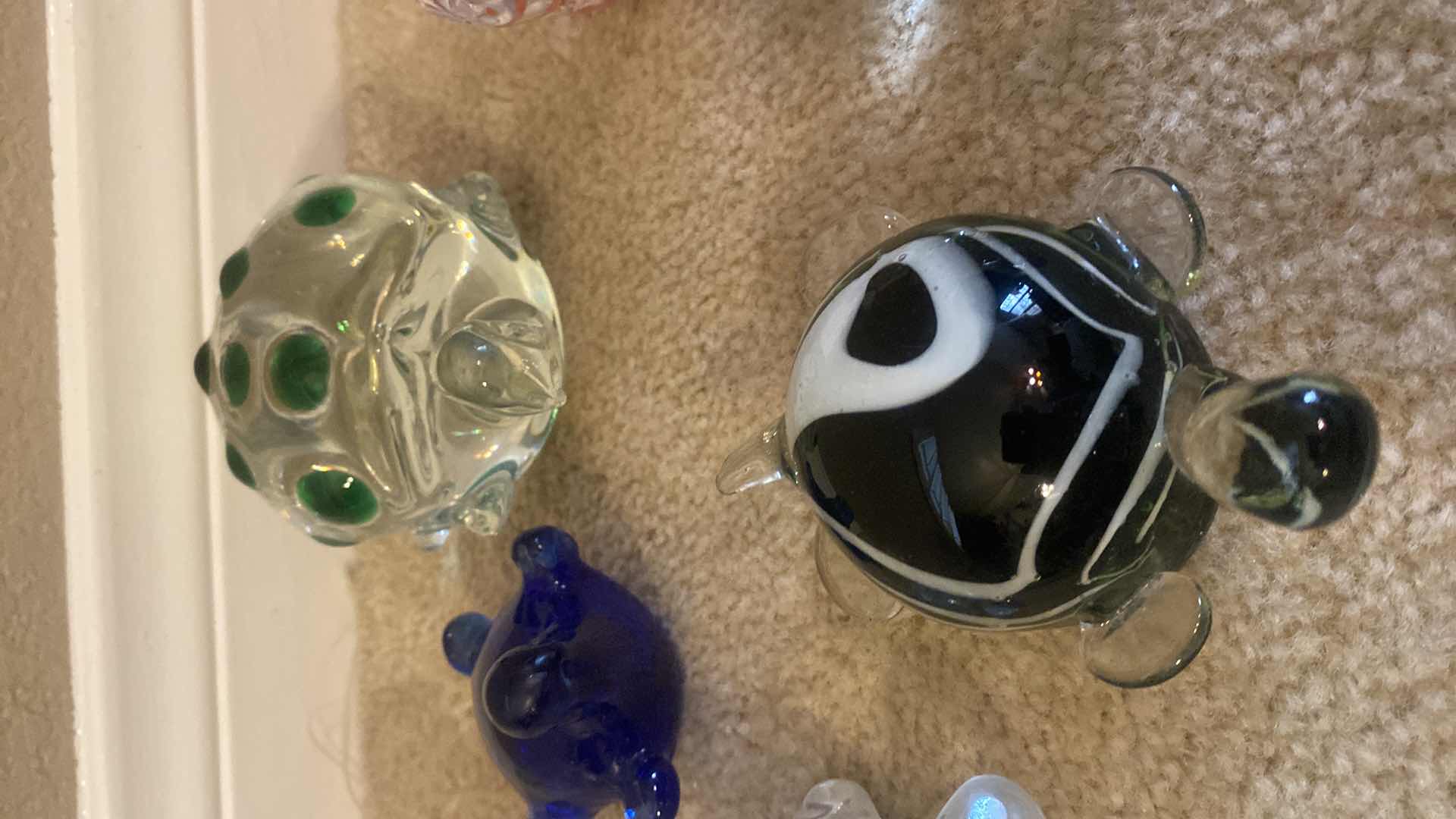 Photo 3 of 7 - GLASS TURTLE COLLECTION LARGEST 6” x 4”