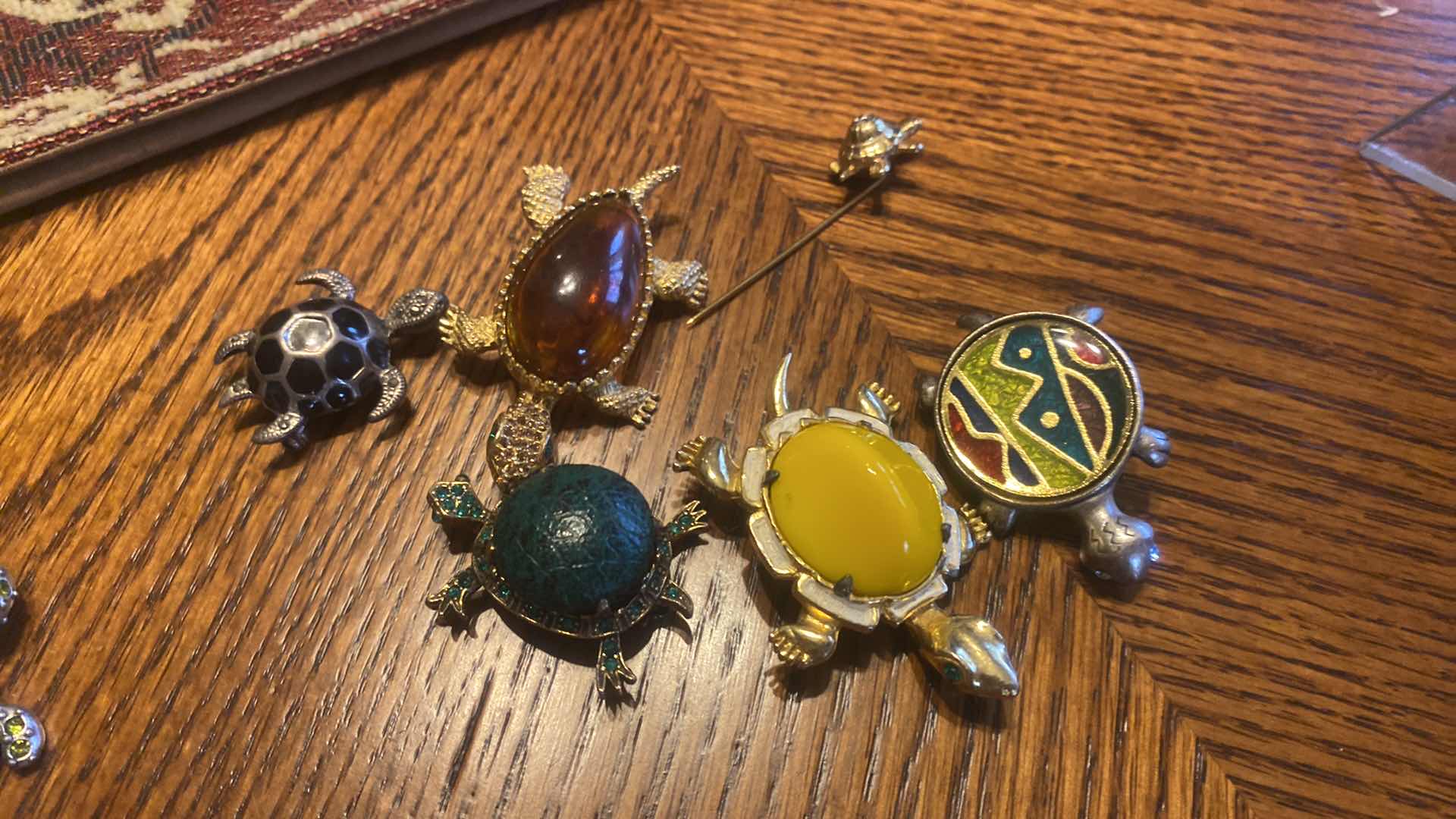 Photo 1 of 9 - TURTLE PINS COSTUME JEWELRY