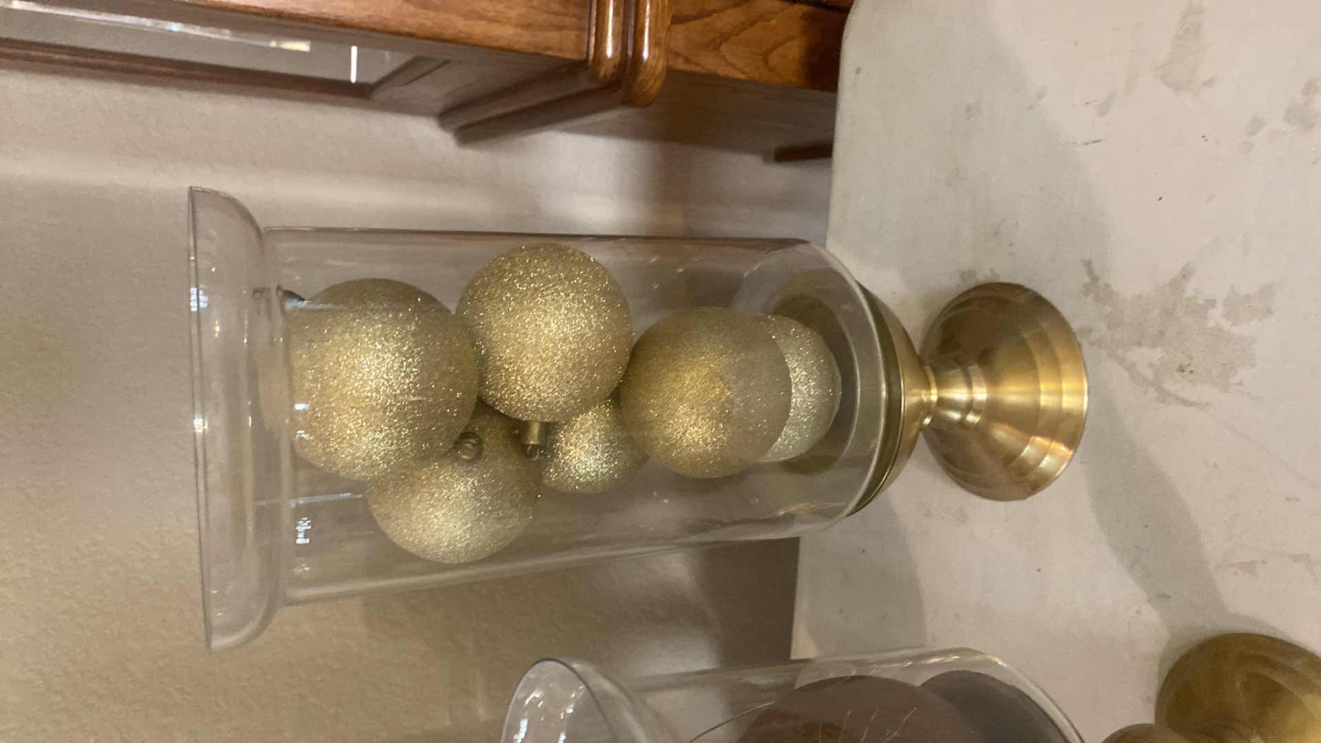 Photo 5 of 3 - CANDLE HOLDERS H15”