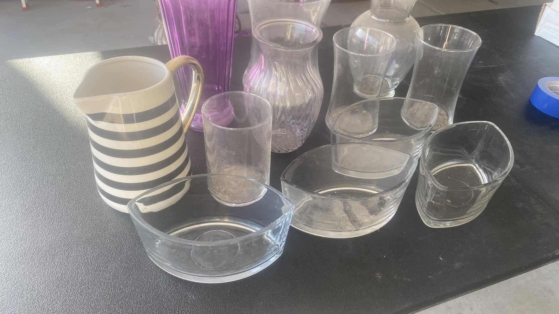 Photo 1 of 12 - VASES