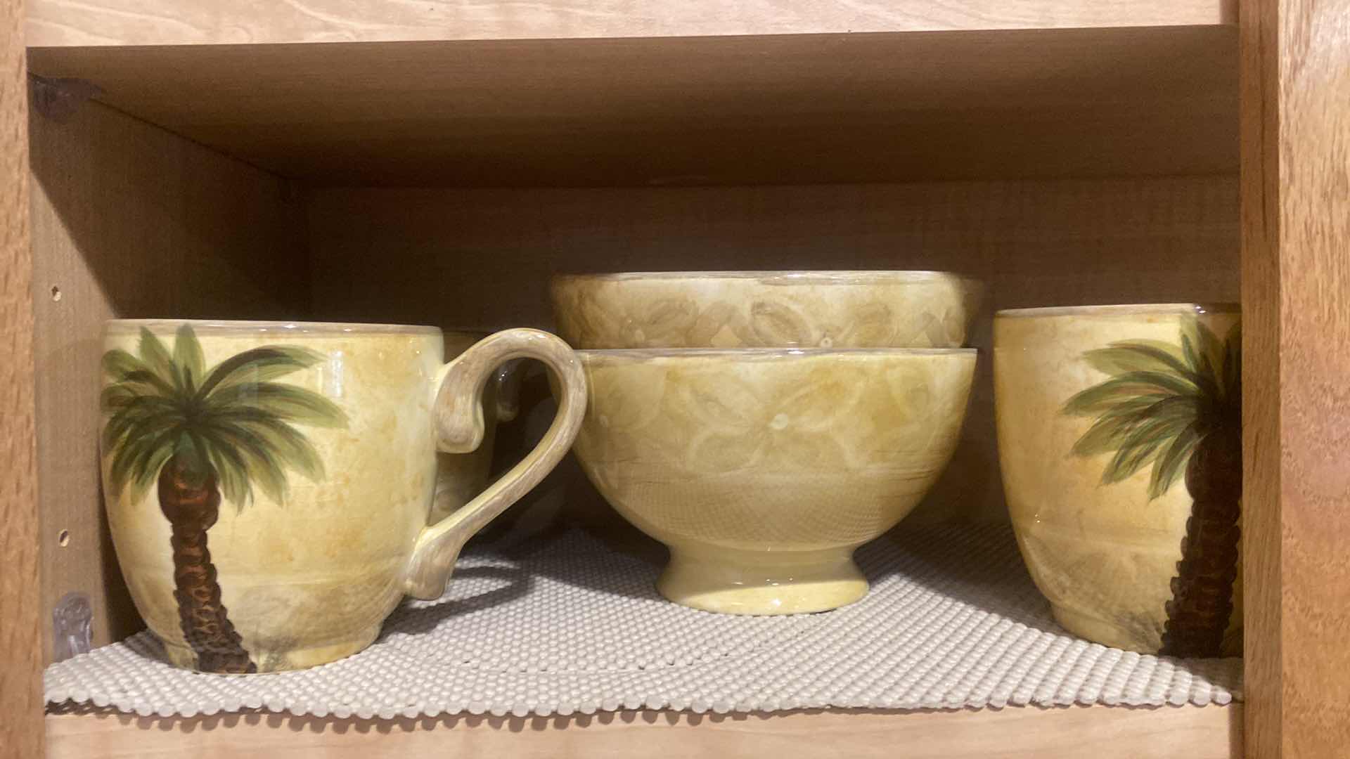 Photo 5 of 36 - PIECES TABLETOPS UNLIMITED HAND PAINTED “BELLAGIO”