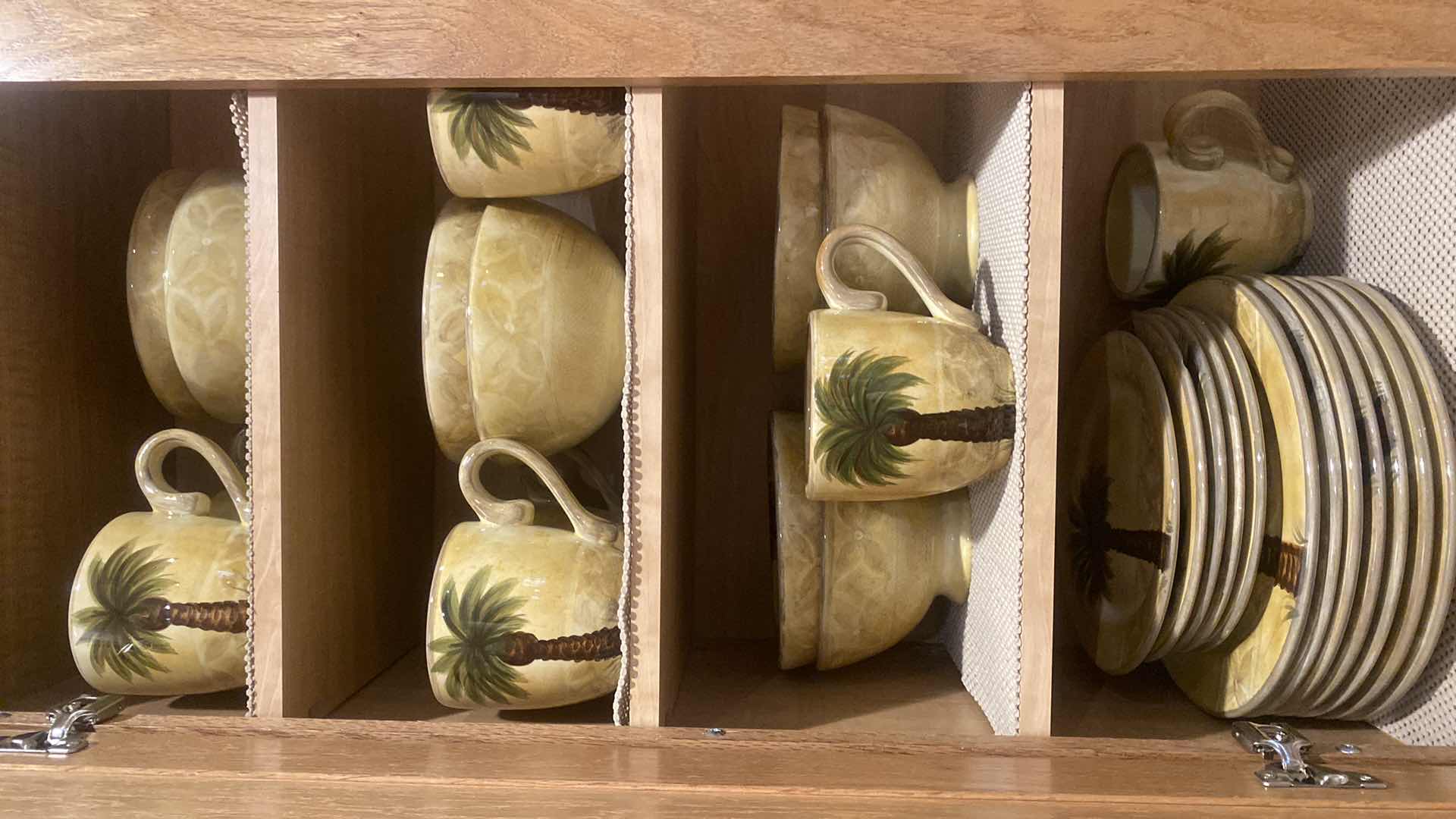 Photo 1 of 36 - PIECES TABLETOPS UNLIMITED HAND PAINTED “BELLAGIO”