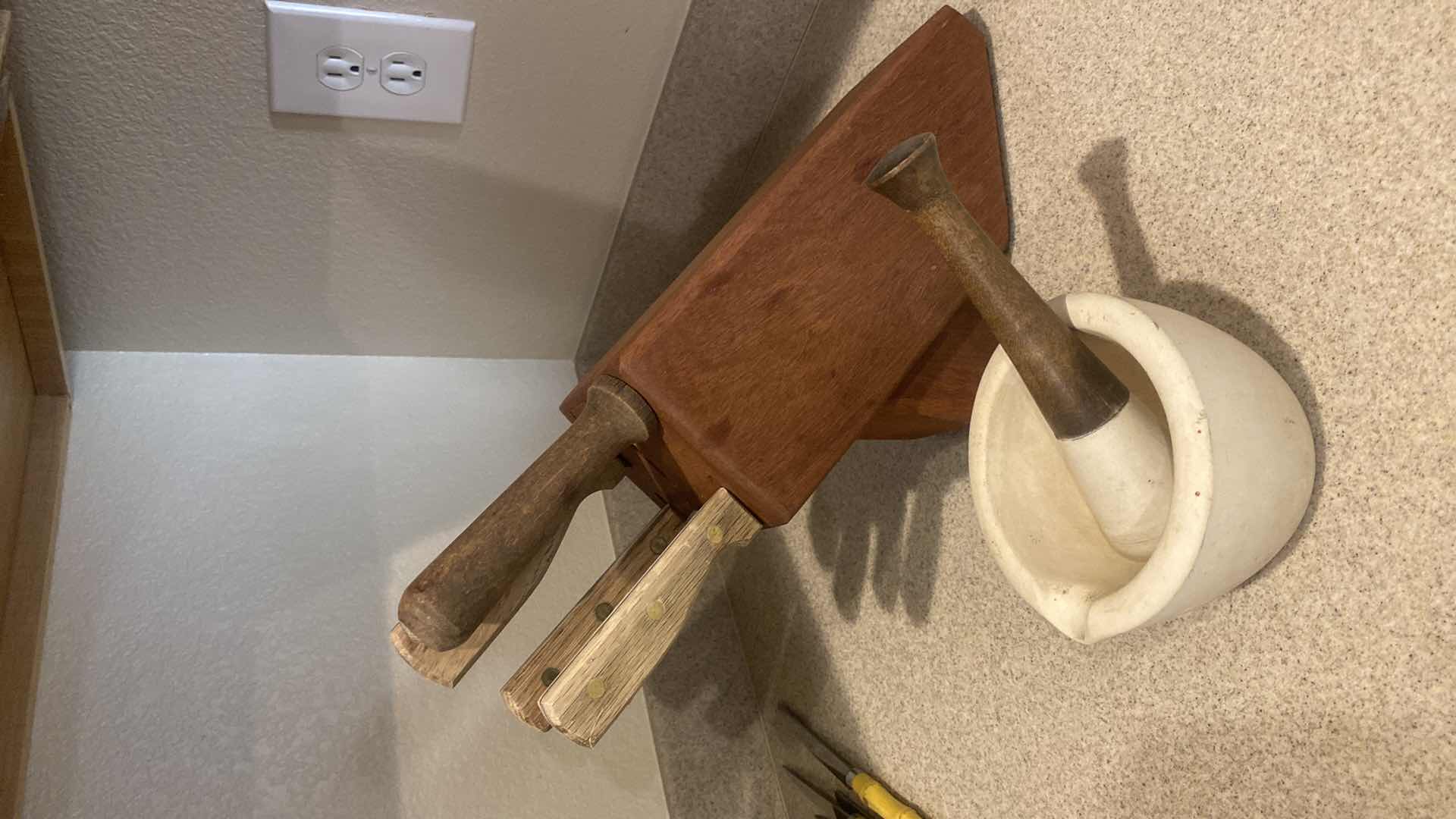 Photo 1 of HOMESTEAD 7 PIECE KNIFE SET & MORTAR & PESTAL