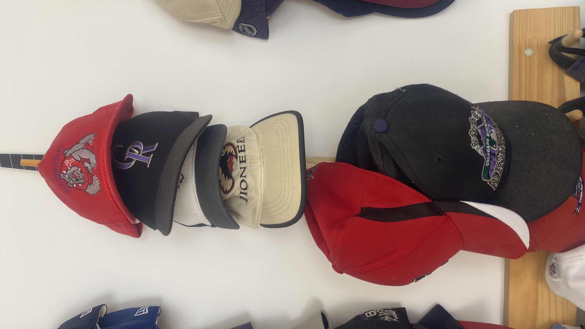 Photo 4 of CAP COLLECTION