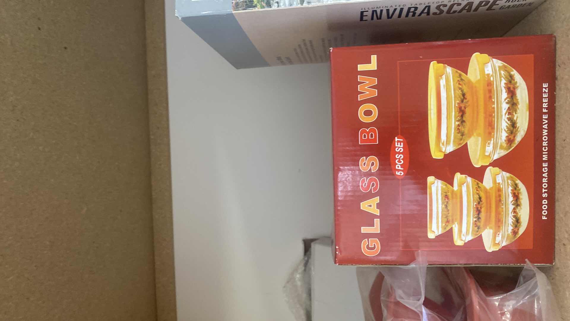 Photo 1 of GLASS BOWL SET & 2 SILICONE BAKERS