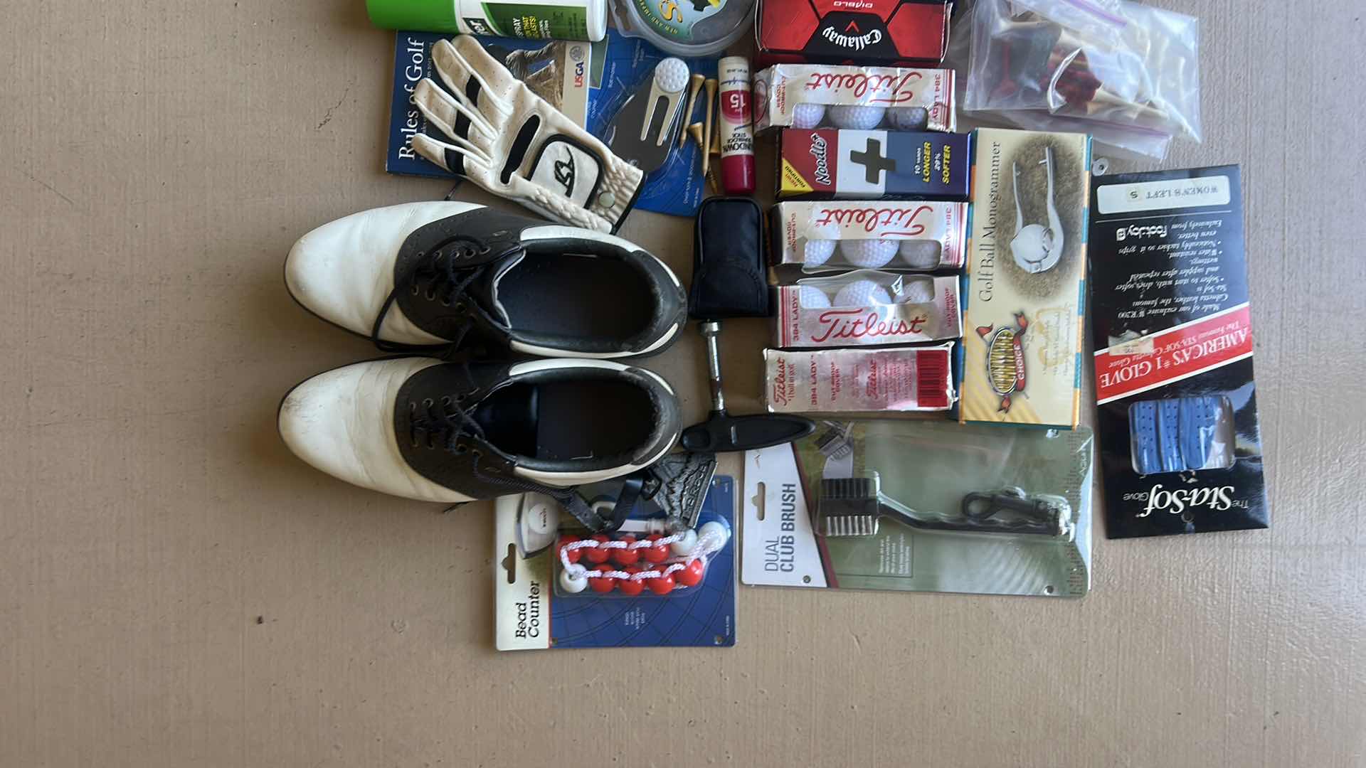 Photo 2 of GOLF ACCESSORIES - FOOTJOYS SIZE 8M